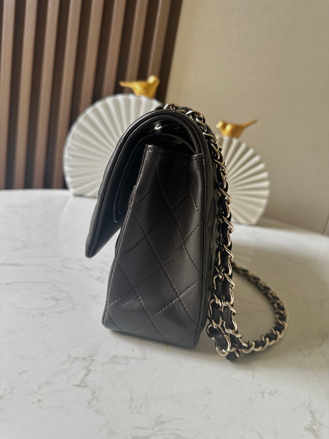 Ch*el CLASSIC HANDBAG Gold Metal 15.5×25.5×6.5cm