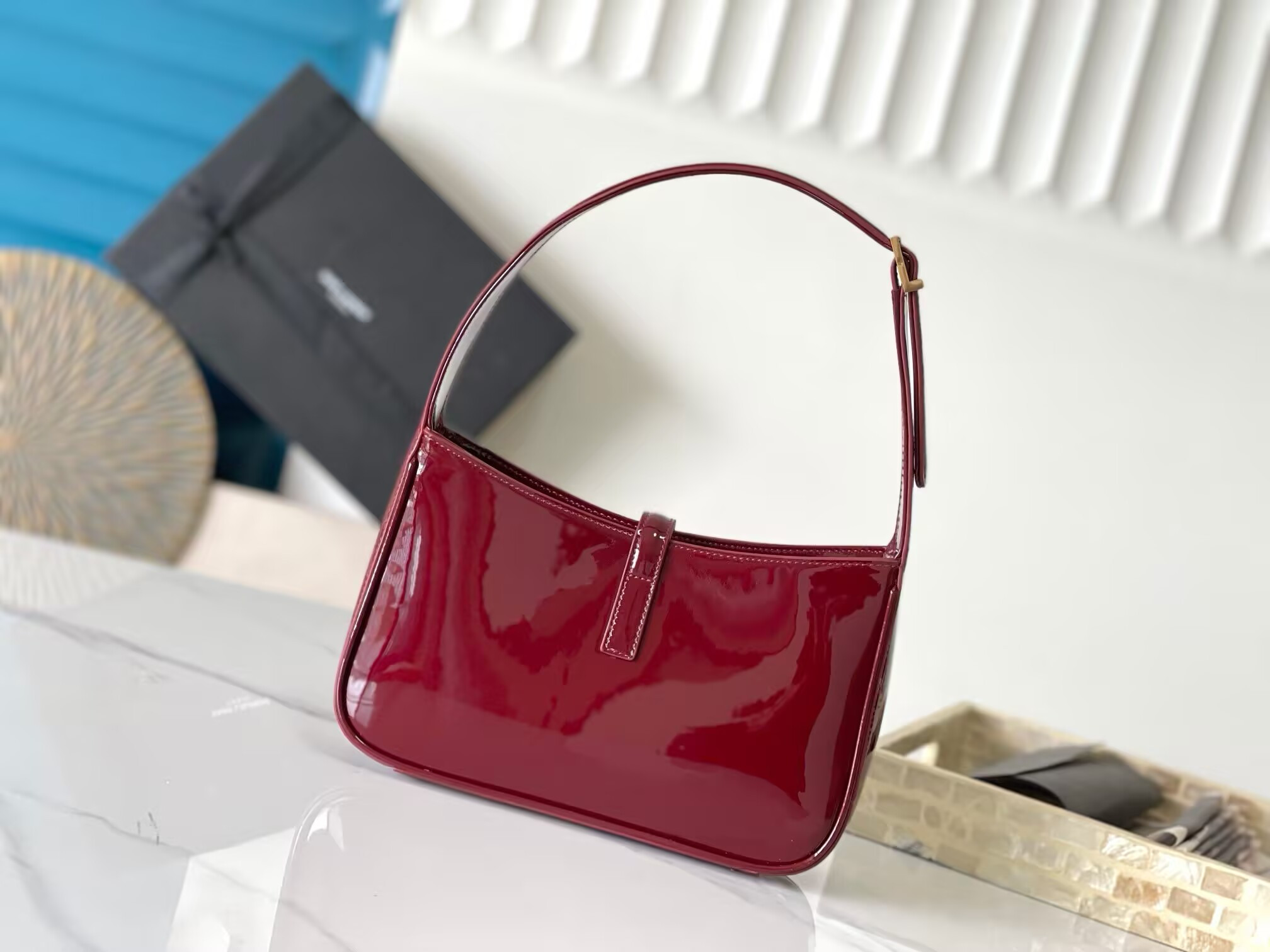 Y*L le 5 à 7 in patent leather 23x16x6.5cm