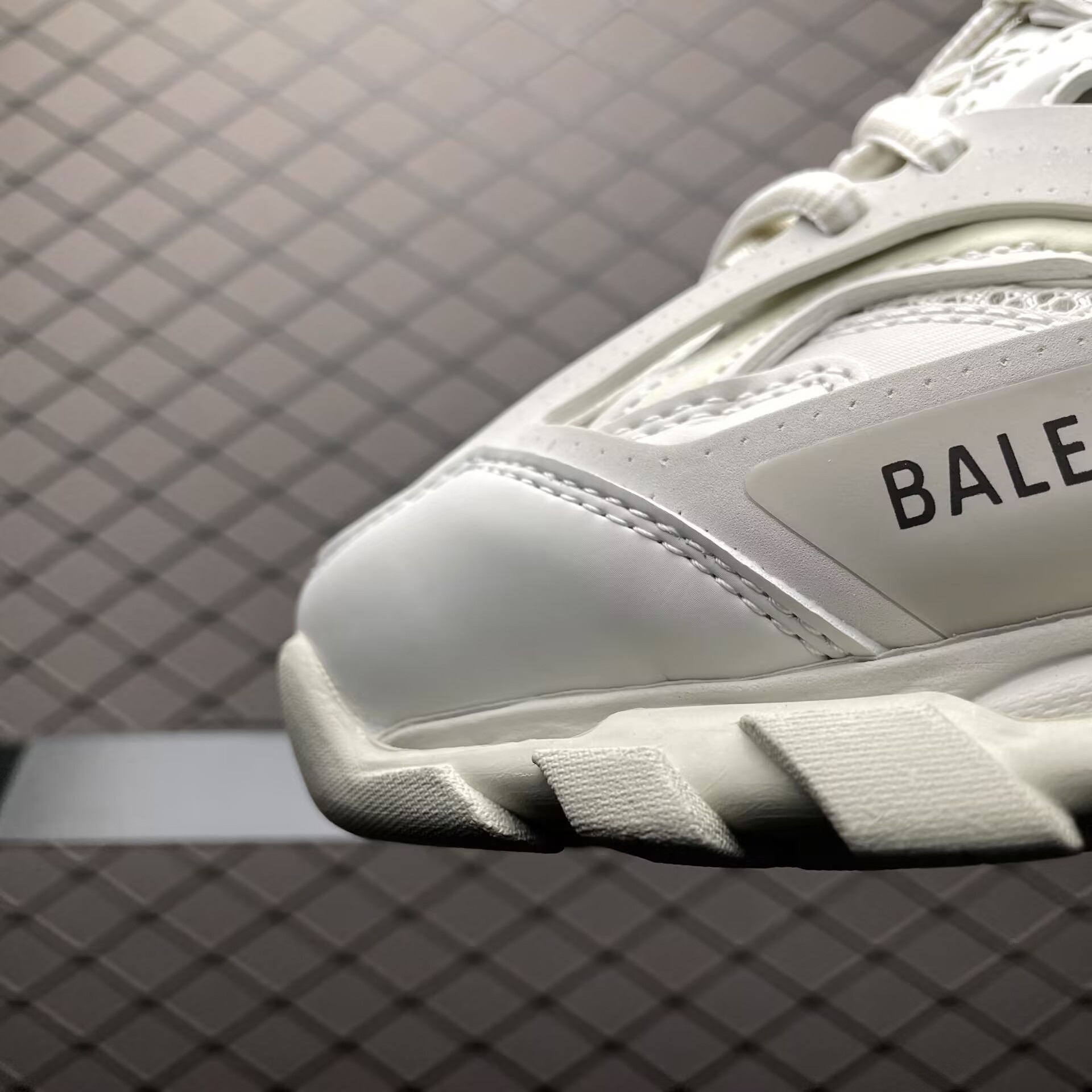 ua Ba*len*cia*ga track chunky sneakers