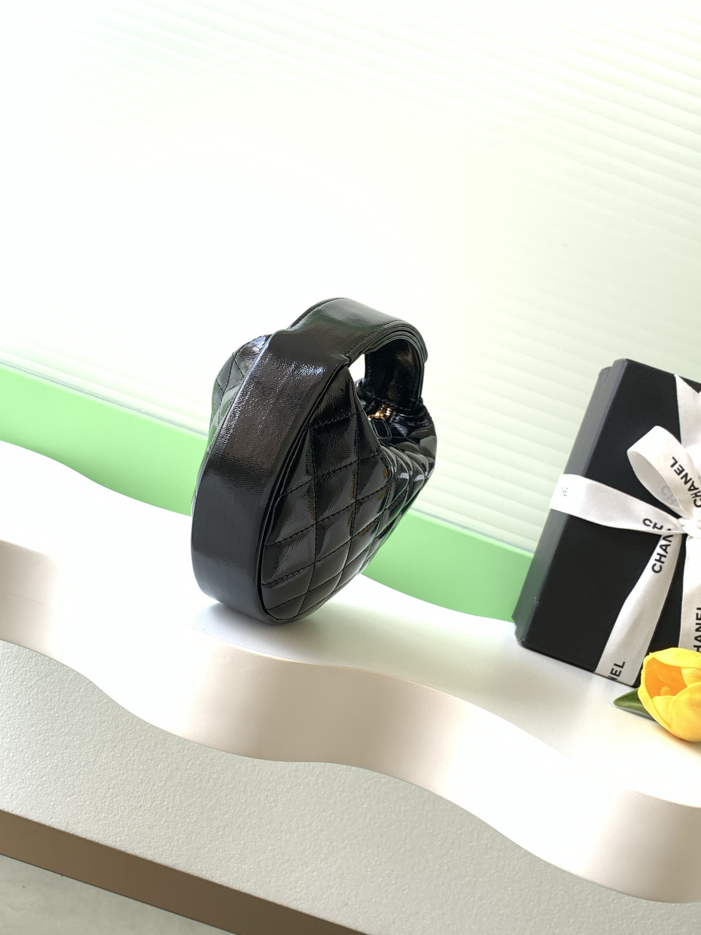 Ch*el patent leather handbag as4976 11x19x8cm