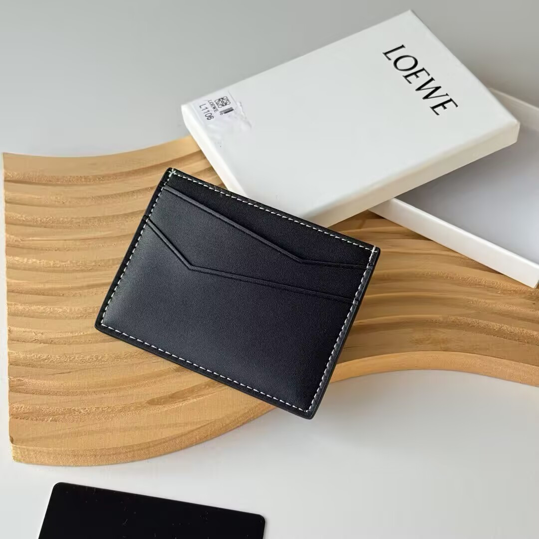 L0ew* puzzle cardholder