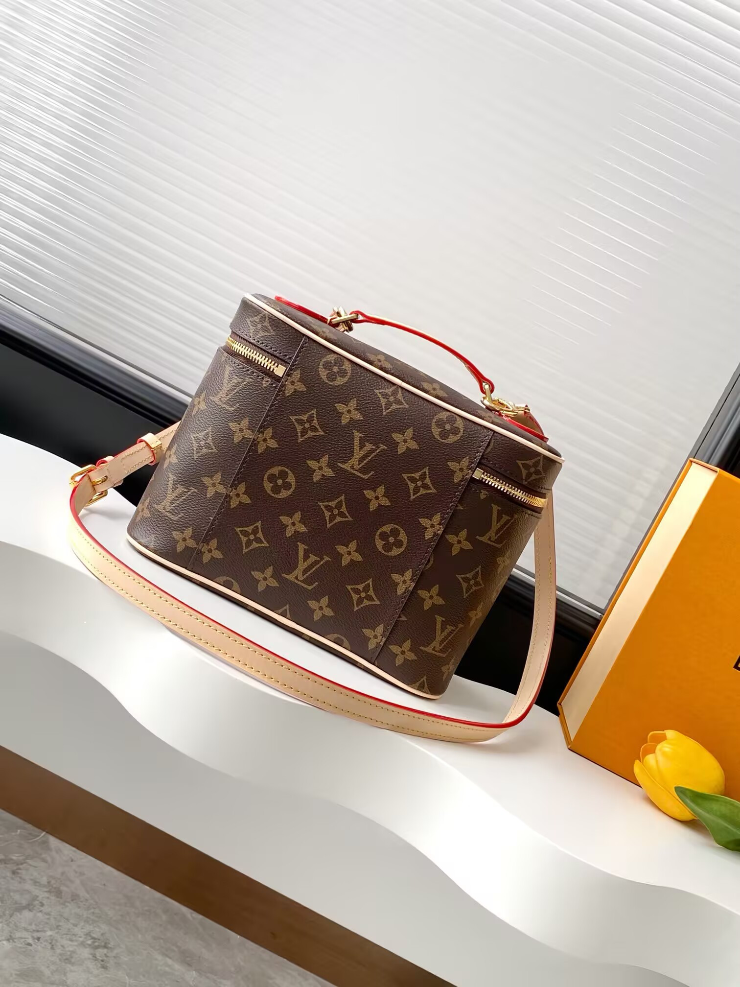 LV Nice BB M42265 24x18x14.5cm