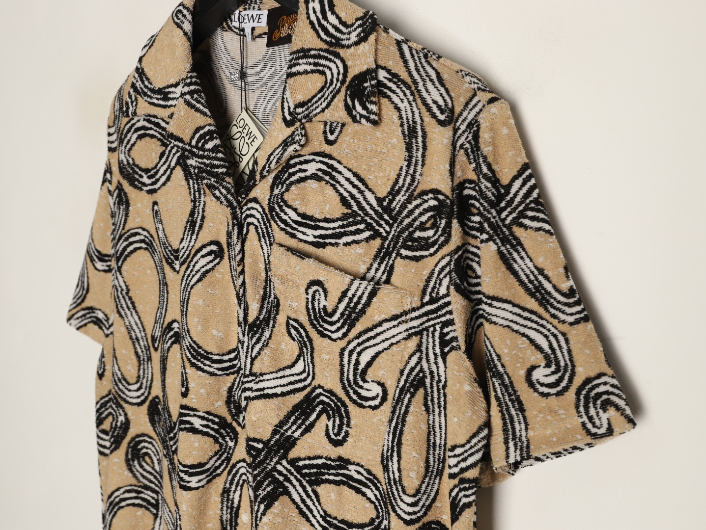 L0ew* short-sleeved shirts suit