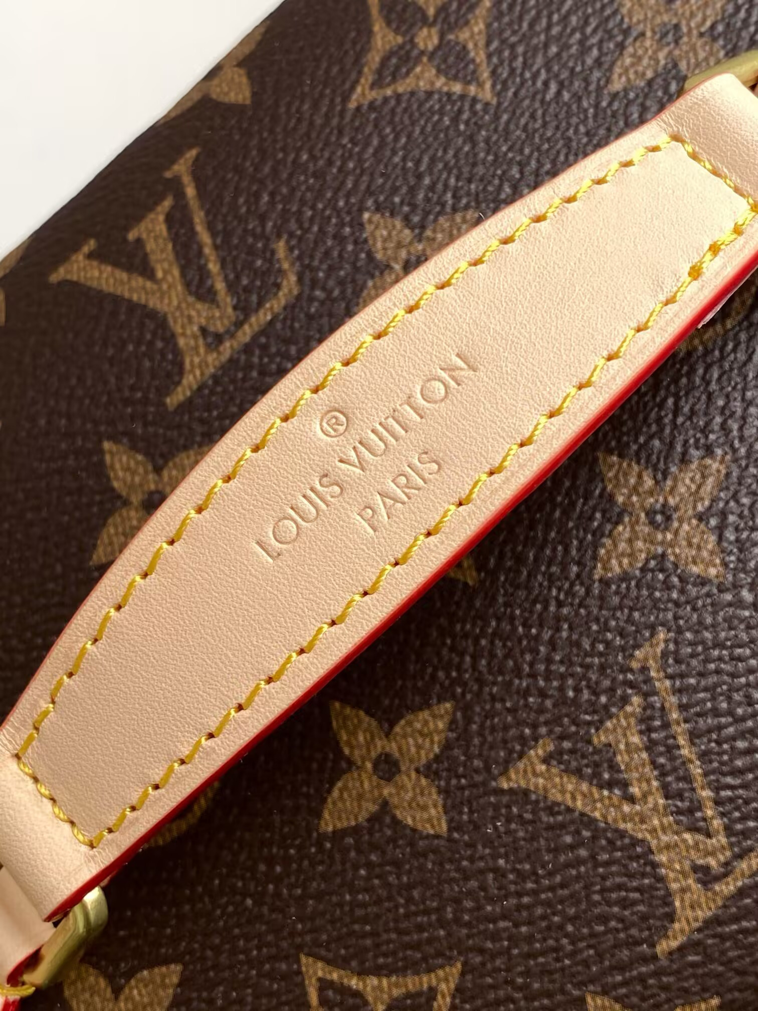 LV Nice BB M42265 24x18x14.5cm
