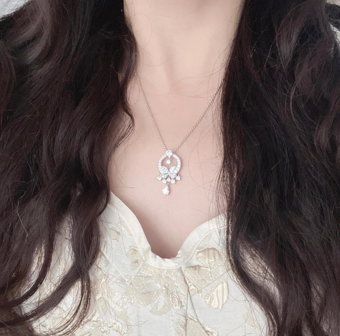 Gr*ff di*m*nd butterfly pendant necklace