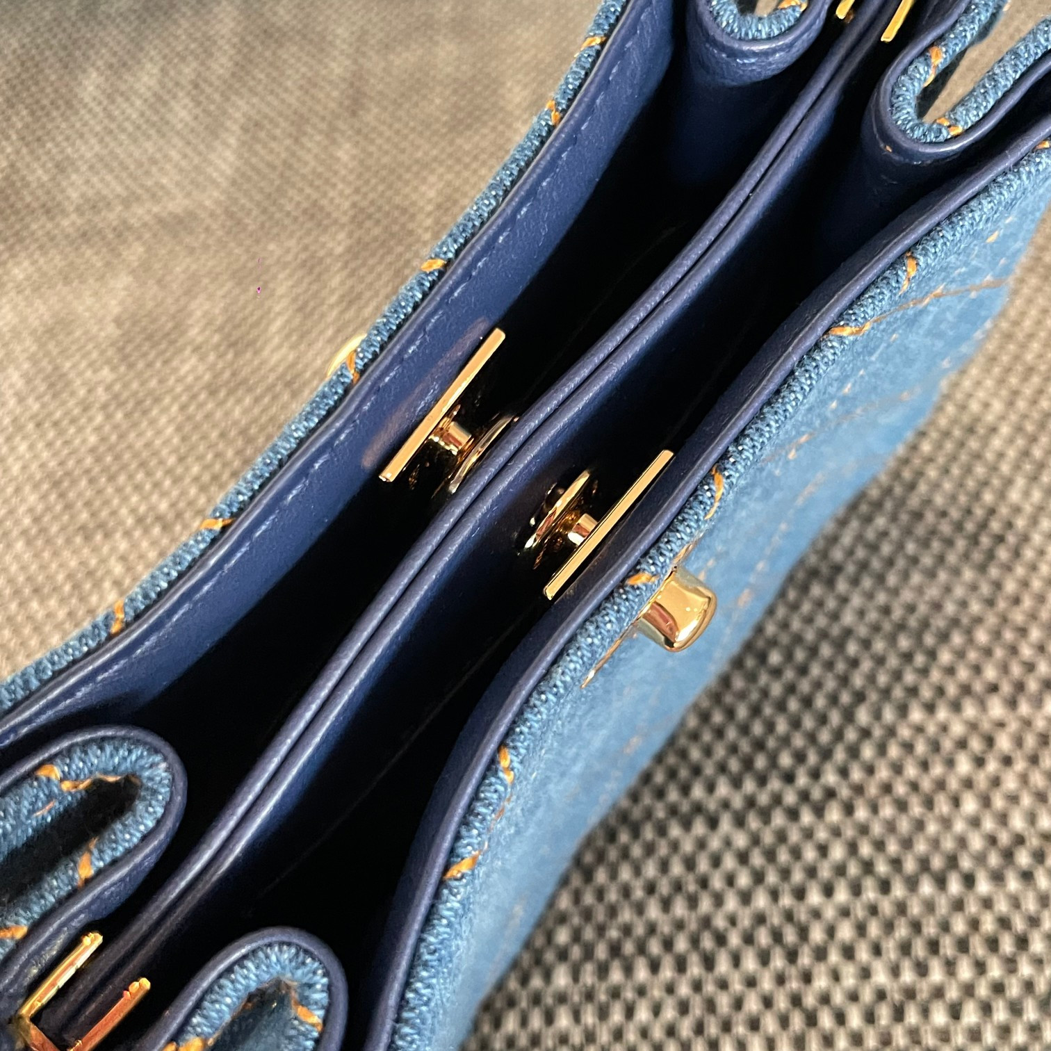 Ch*el mini classic handbag 18x13x7cm