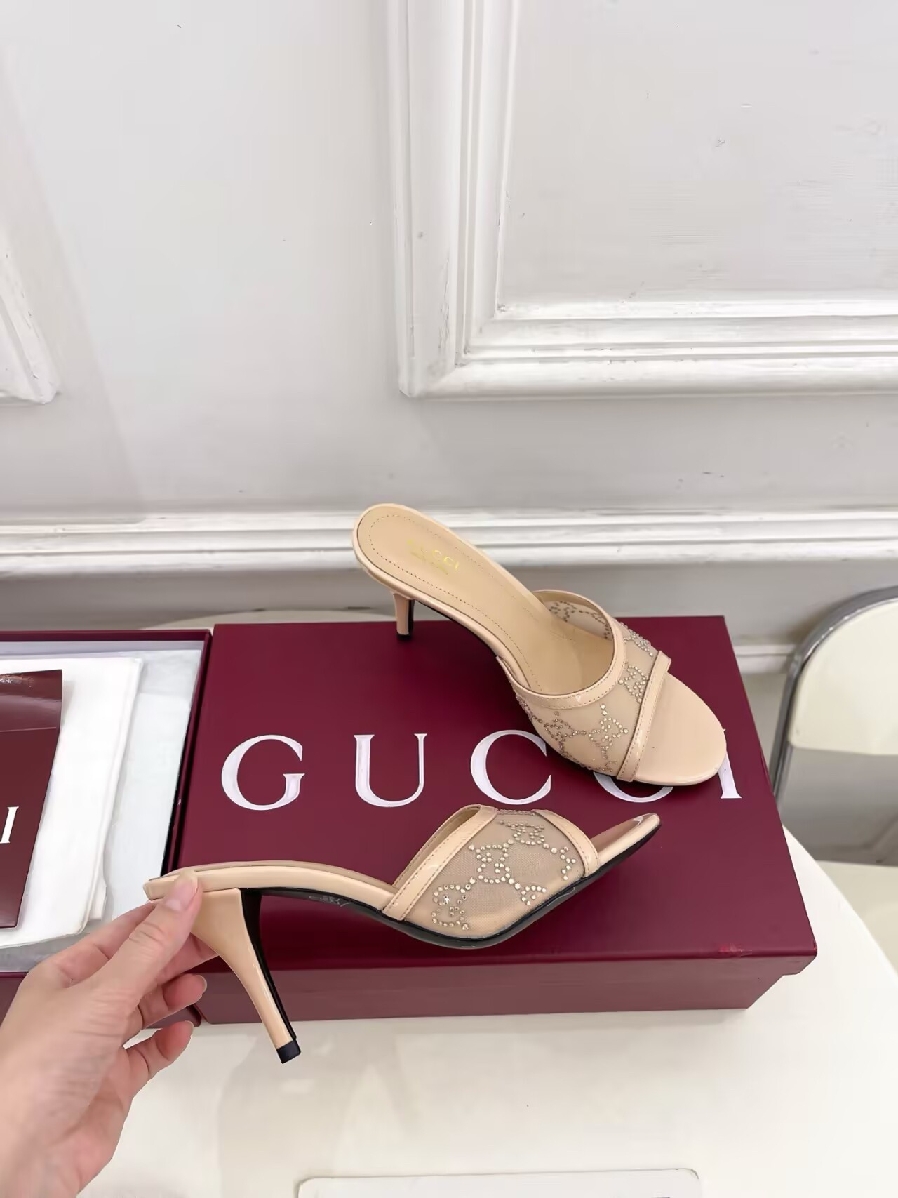 ua G*u*i crystal slide sandal