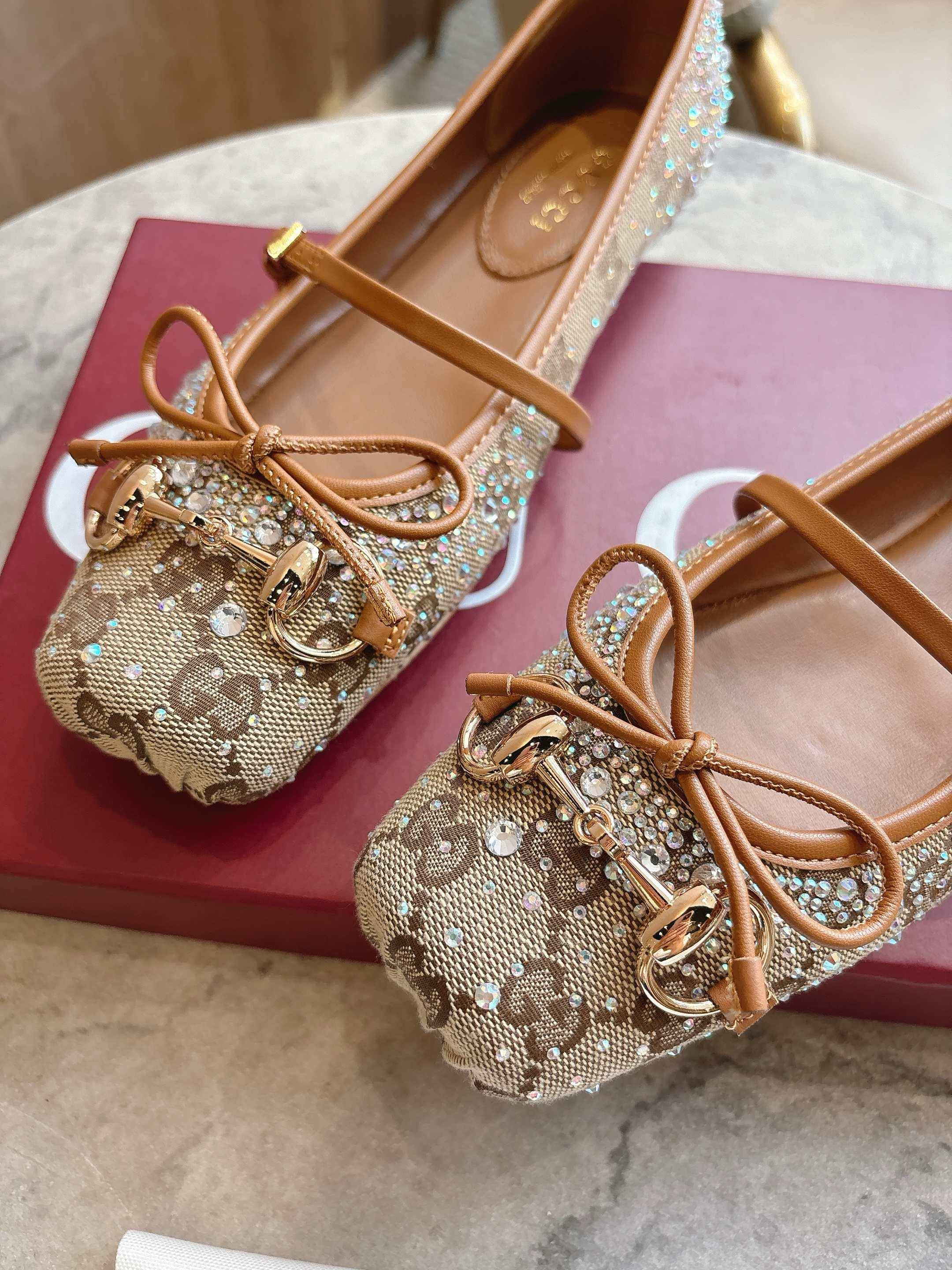 ua G*u*i horsebit gg canbas ballet flats