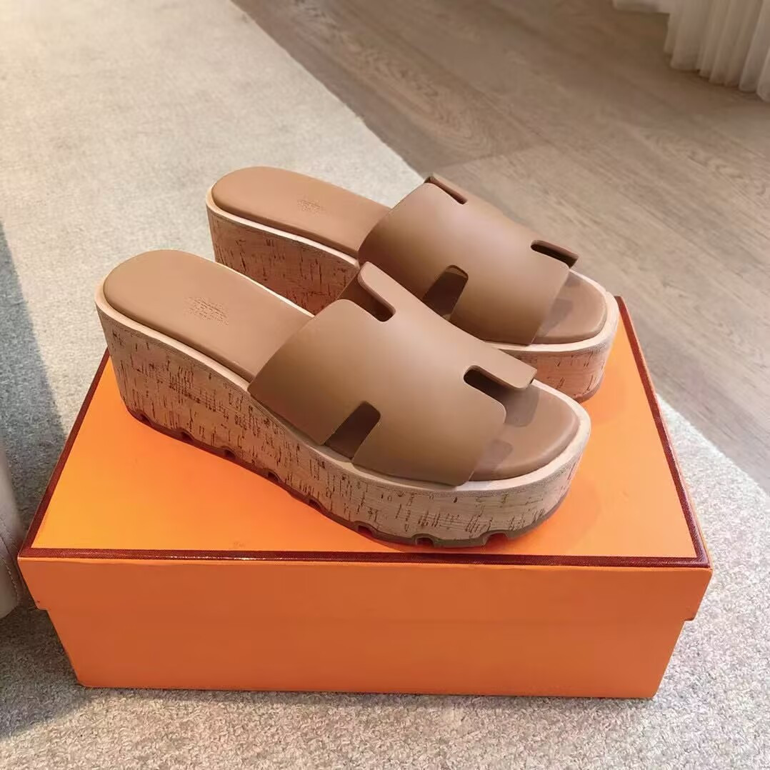 UA H**mes Eze 30 Sandal