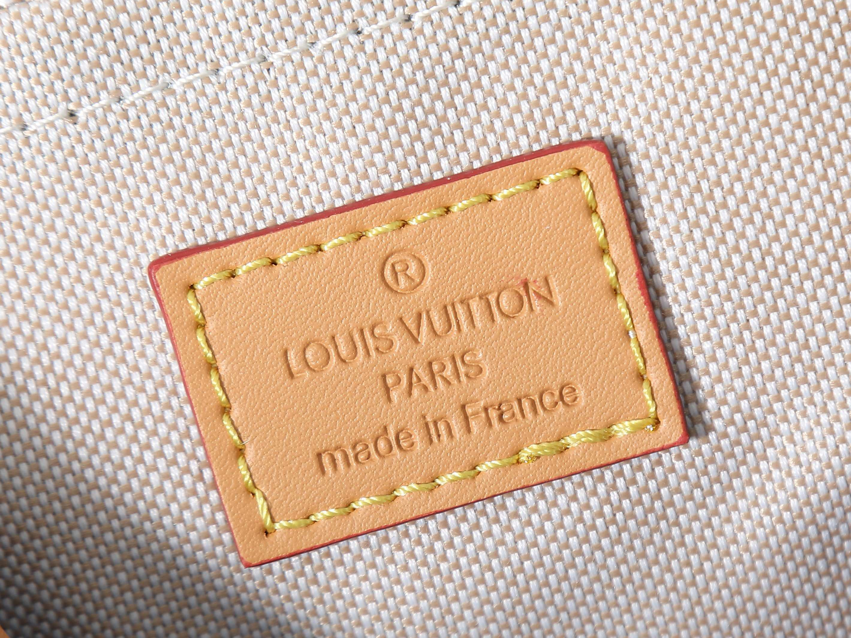 LV Nil M27553 28 x 17.5 x 11 cm