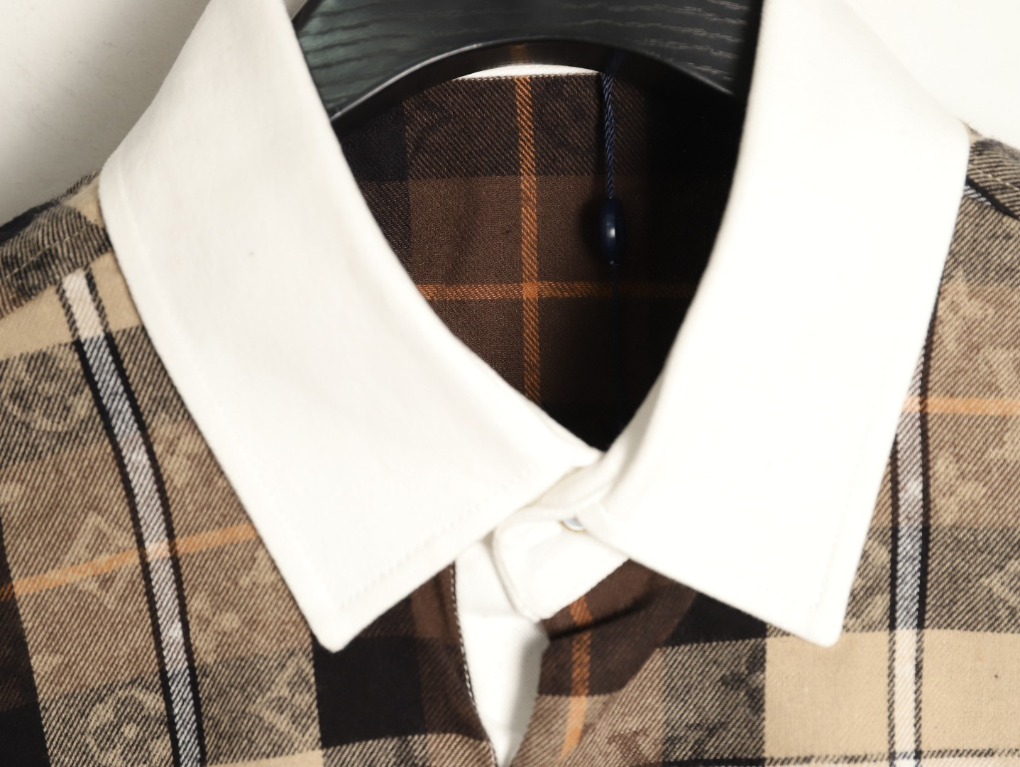 l0*is V*t0n long-sleeved shirts