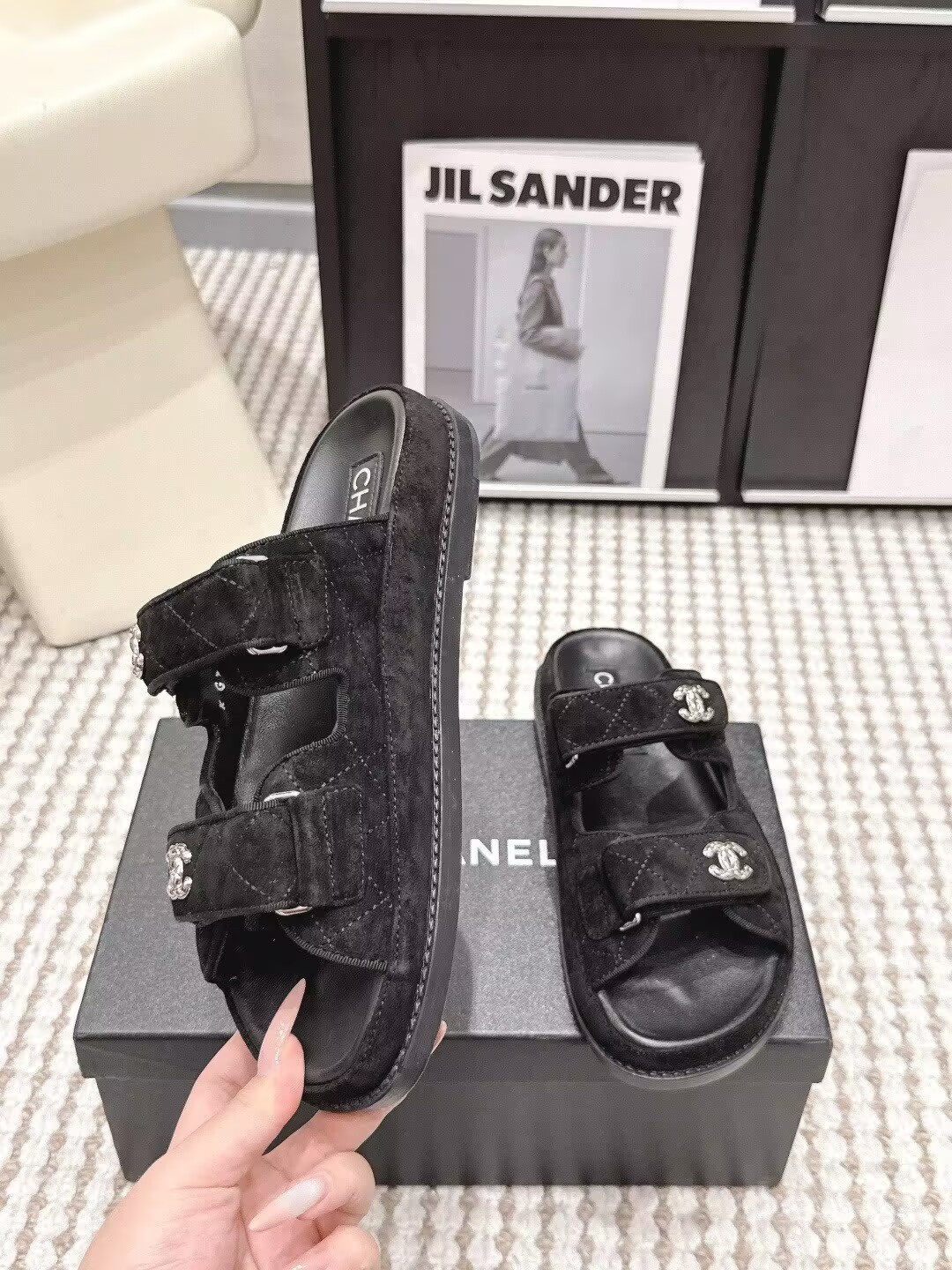 ua Ch*el slides