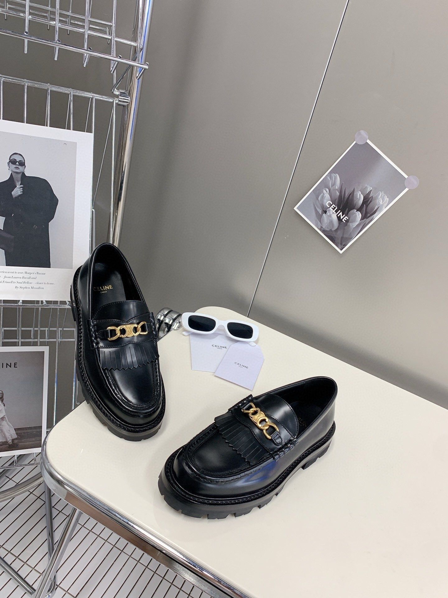 ua Ce**e margaret triomphe chain loafers