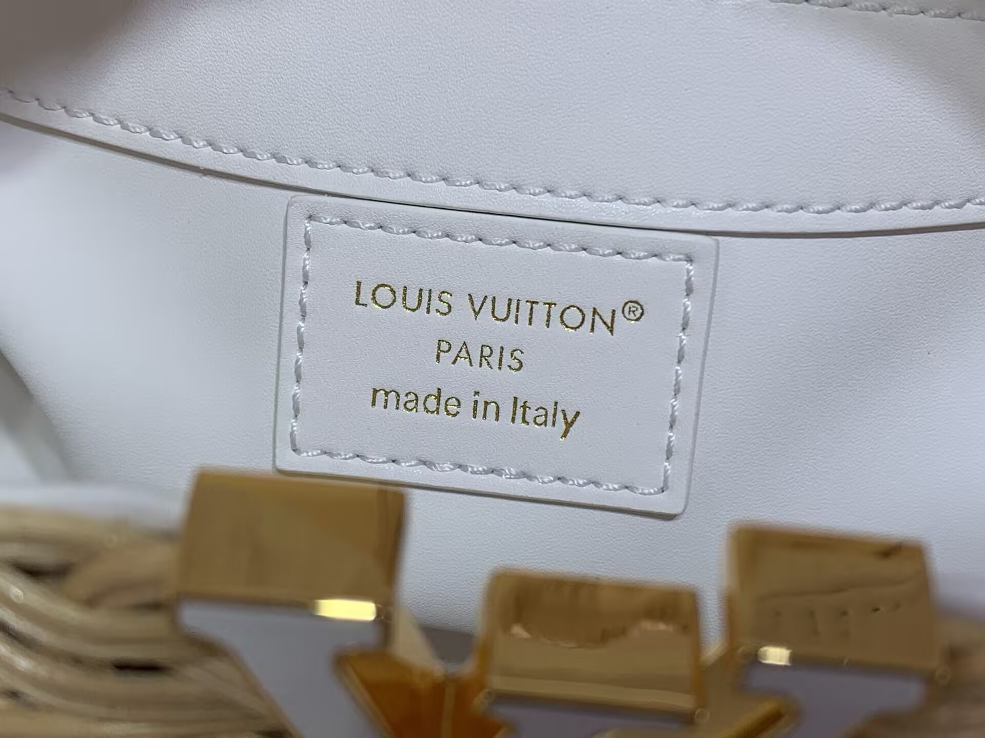 LV Capucines Mini M28548 21x13x8cm