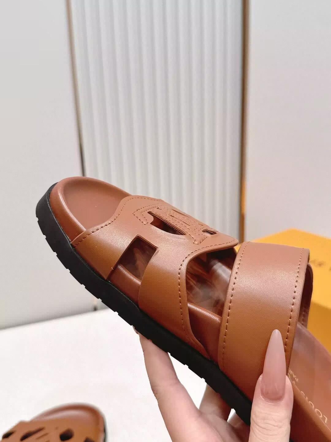 UA LV Isola Comfort Mule