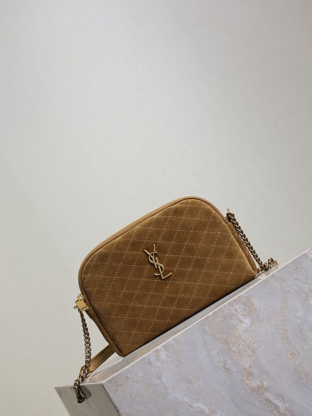 Y*L gaby zipped pouch in suede 18x13x3.5cm