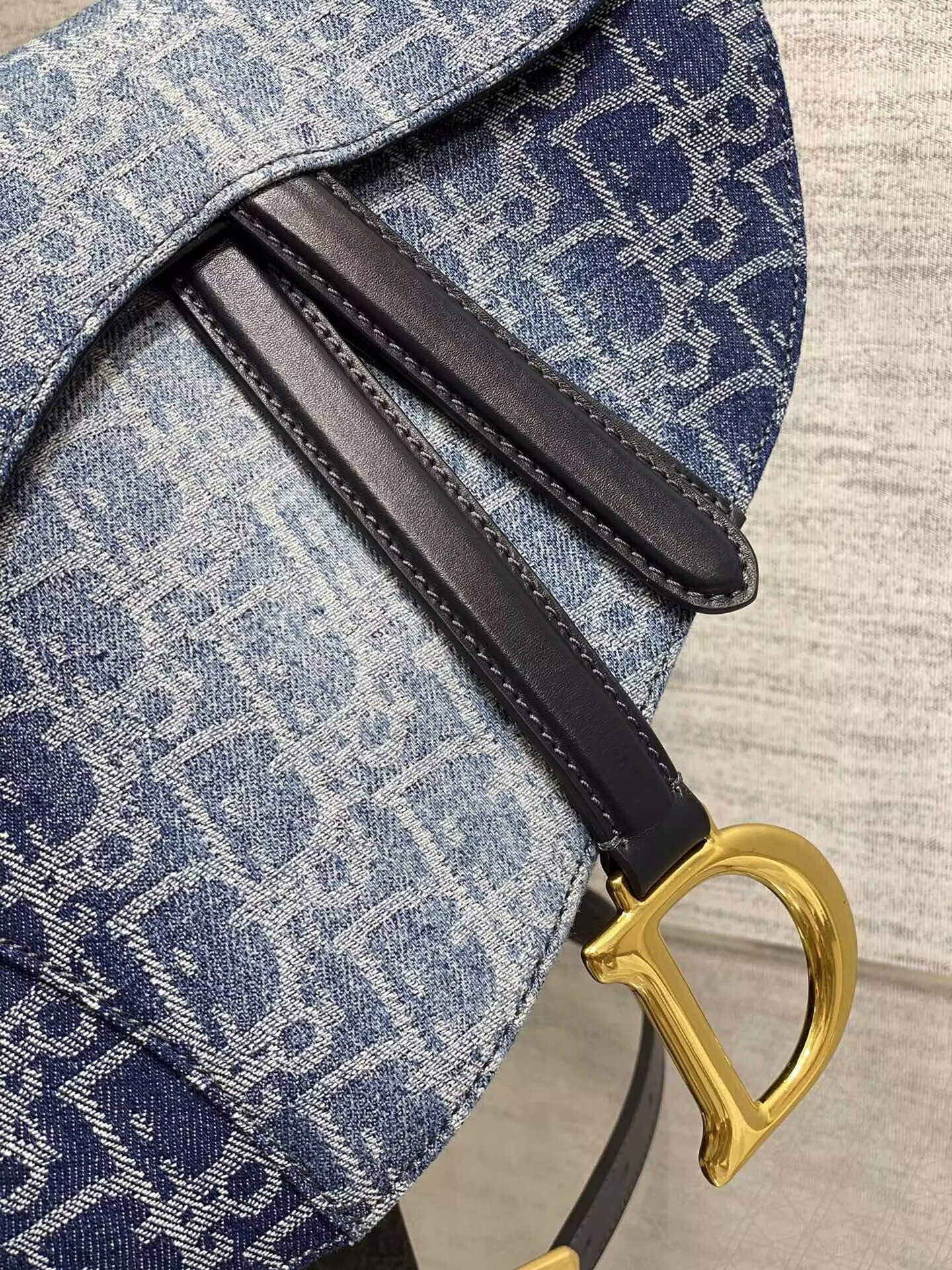 D*0r Saddle Bag with Strap Blue Denim D*0r Oblique Jacquard 25.5 x 20 x 6.5 cm