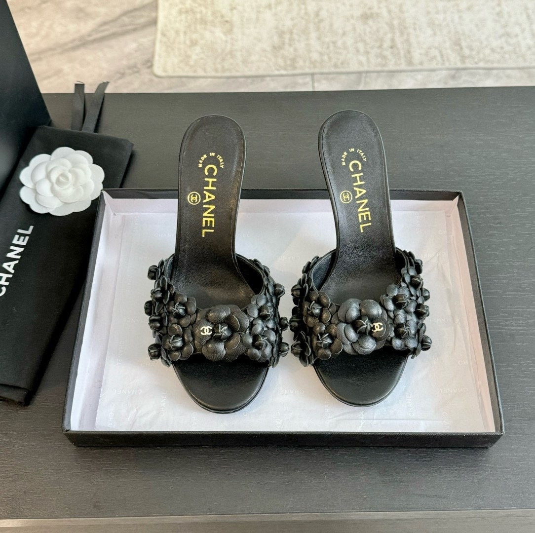 ua Ch*el heels