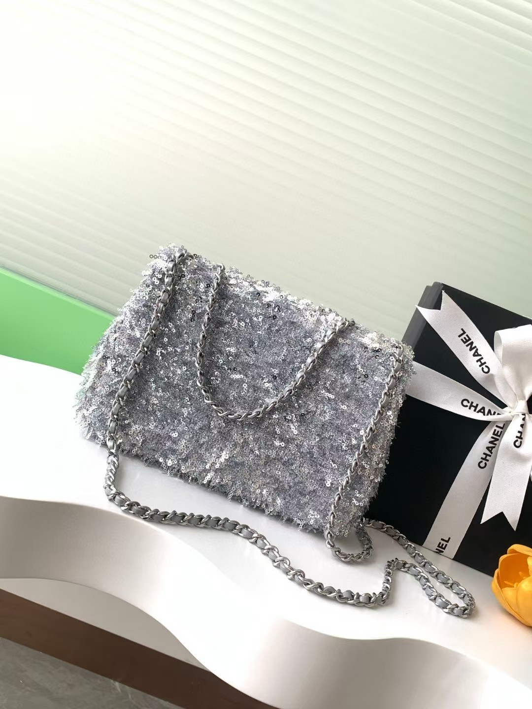 Ch*el CRUISE 25C FLAP BAG 14x21x8cm