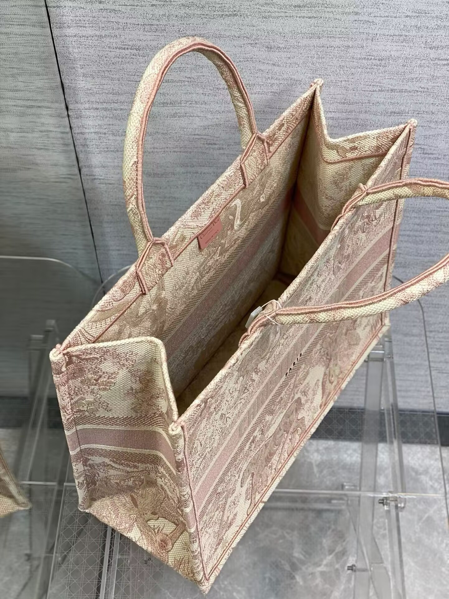 D*or book tote 42x18x35cm
