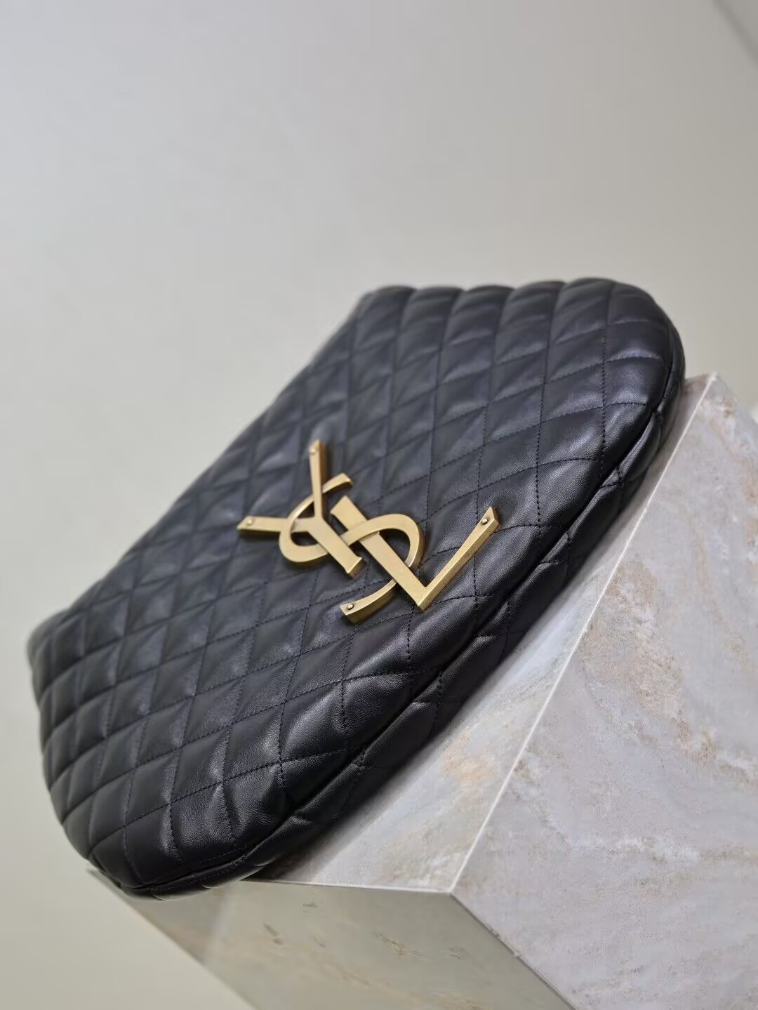 Y*L ICARE Hobo In Quilted Nappa 42x30x4cm