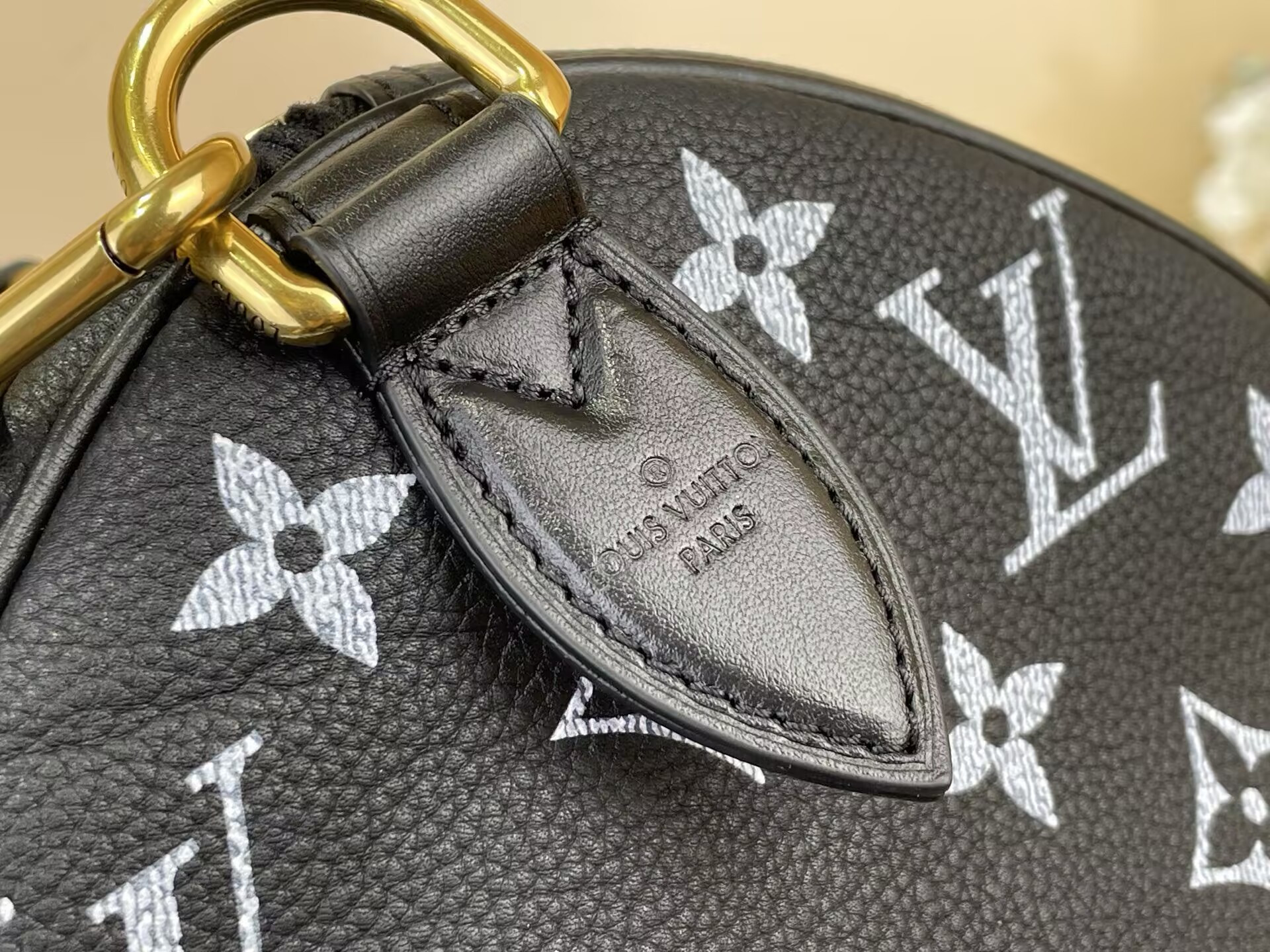 LV Speedy P9 Bandoulière 40 M2A709 40 x 26 x23cm