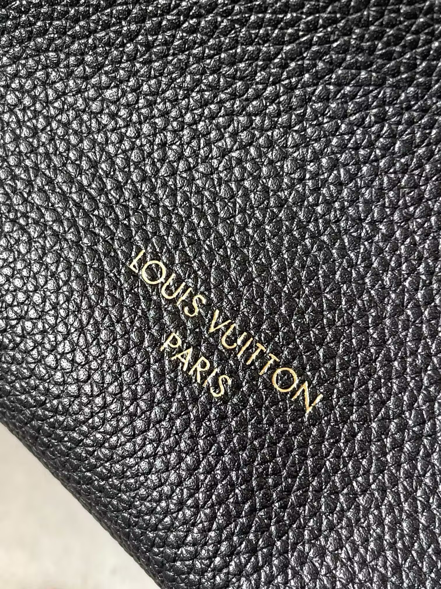 LV Multipass M29195 30x26x10cm