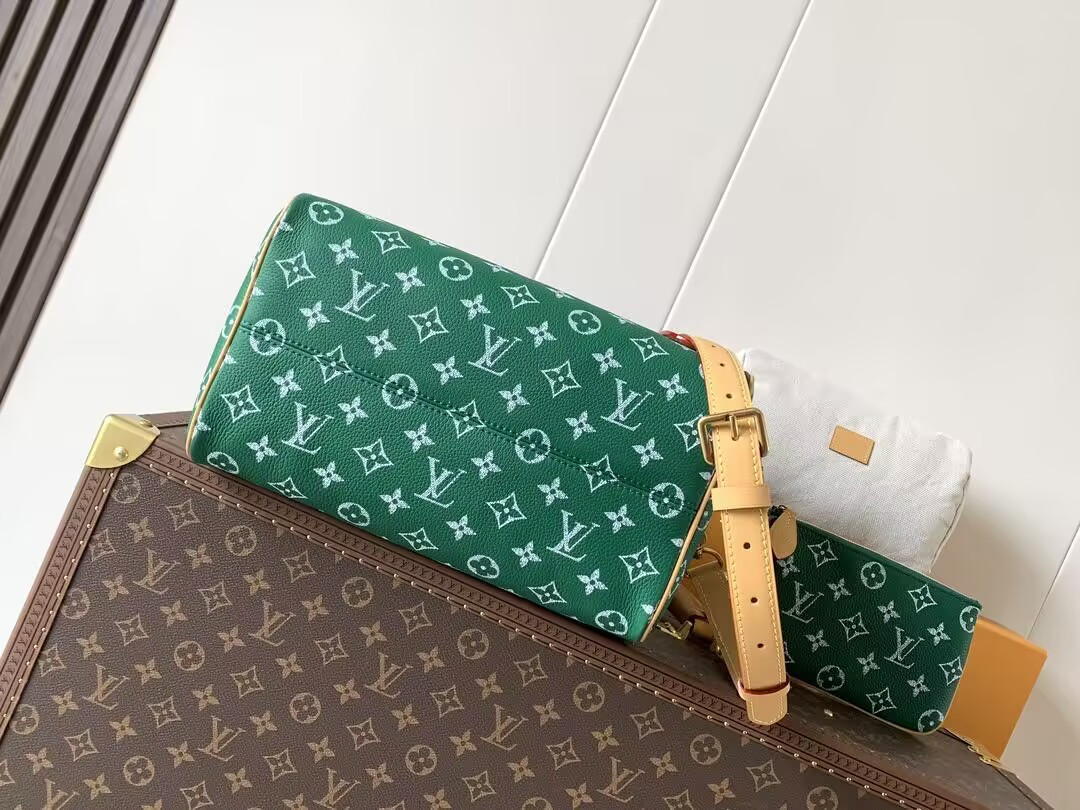 LV Speedy P9 Bandoulière 30 M14077 32x22.5x18cm