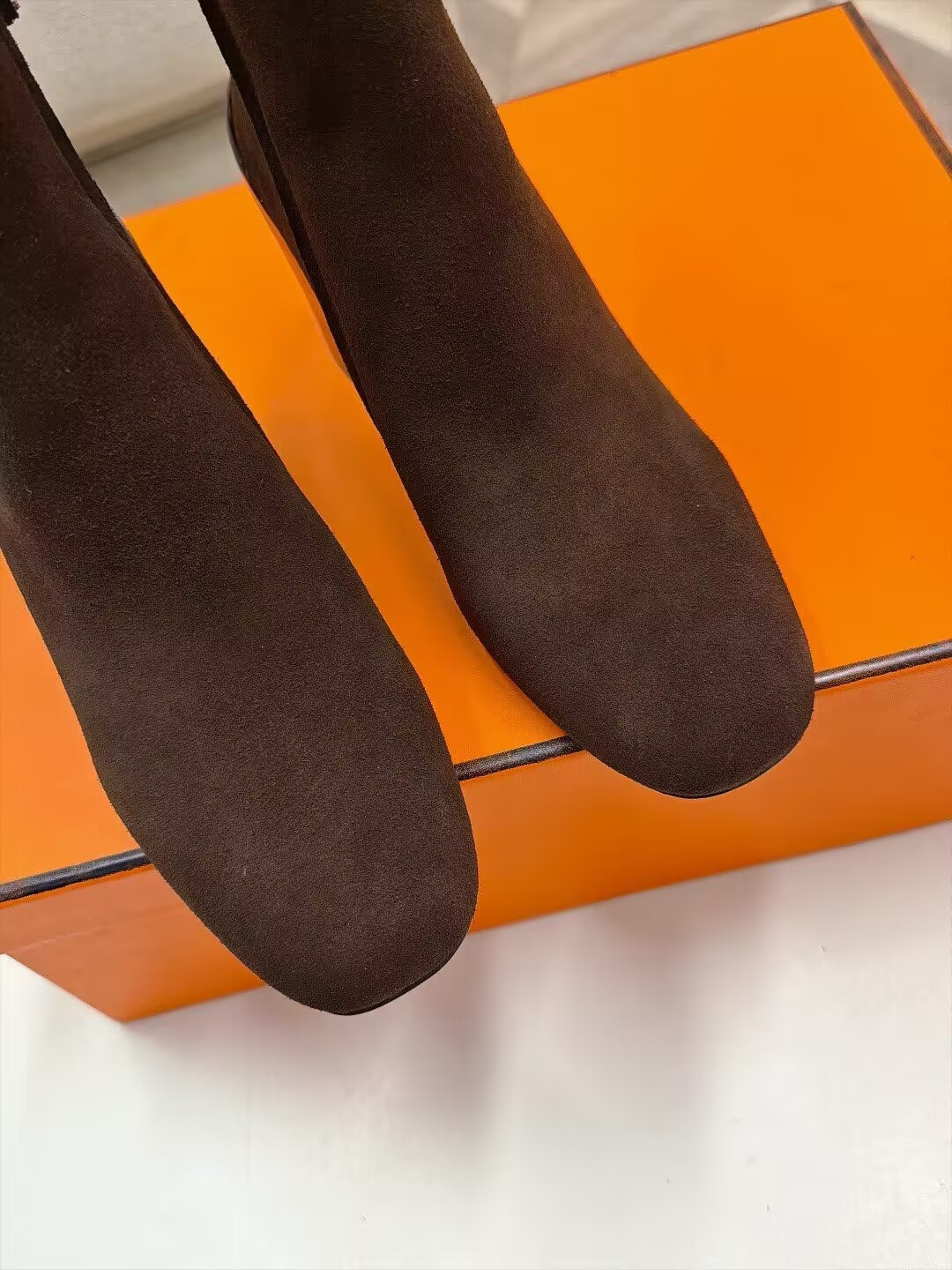 ua H**mes novita ankle boot