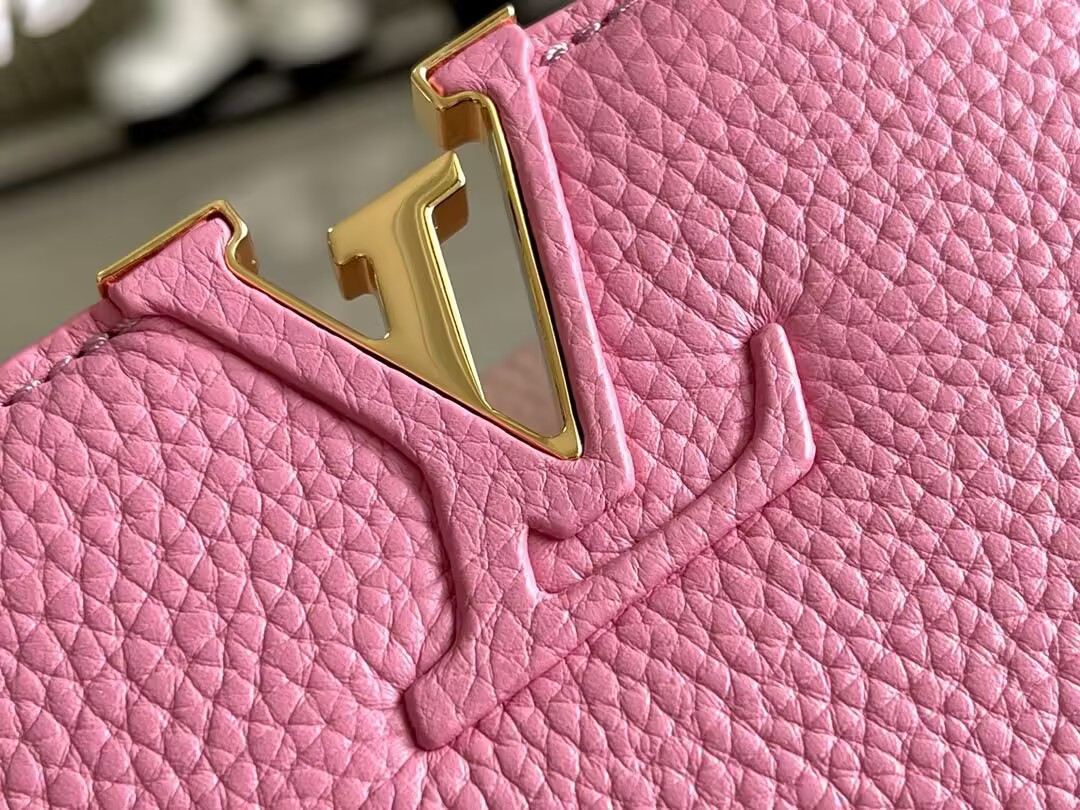 LV Capucines BB M2045 27x17x8cm