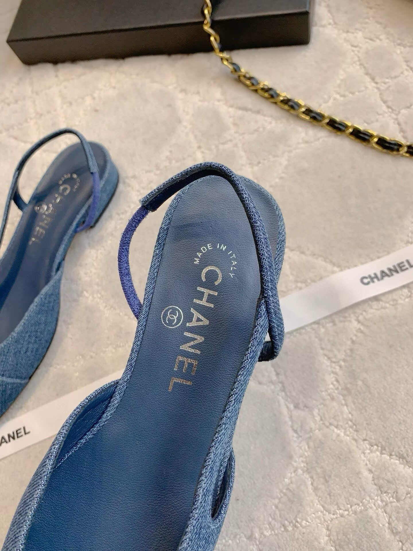 ua Ch*el slingback flats