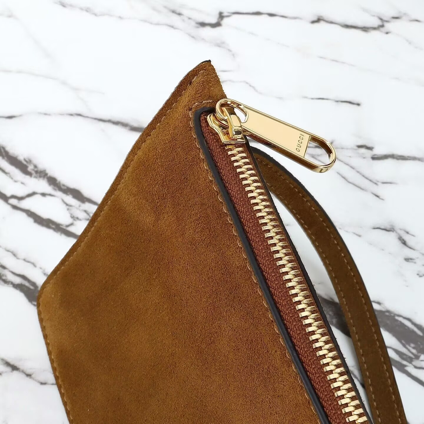 G*u*i softbit maxi shoulder bag 46x26x16cm