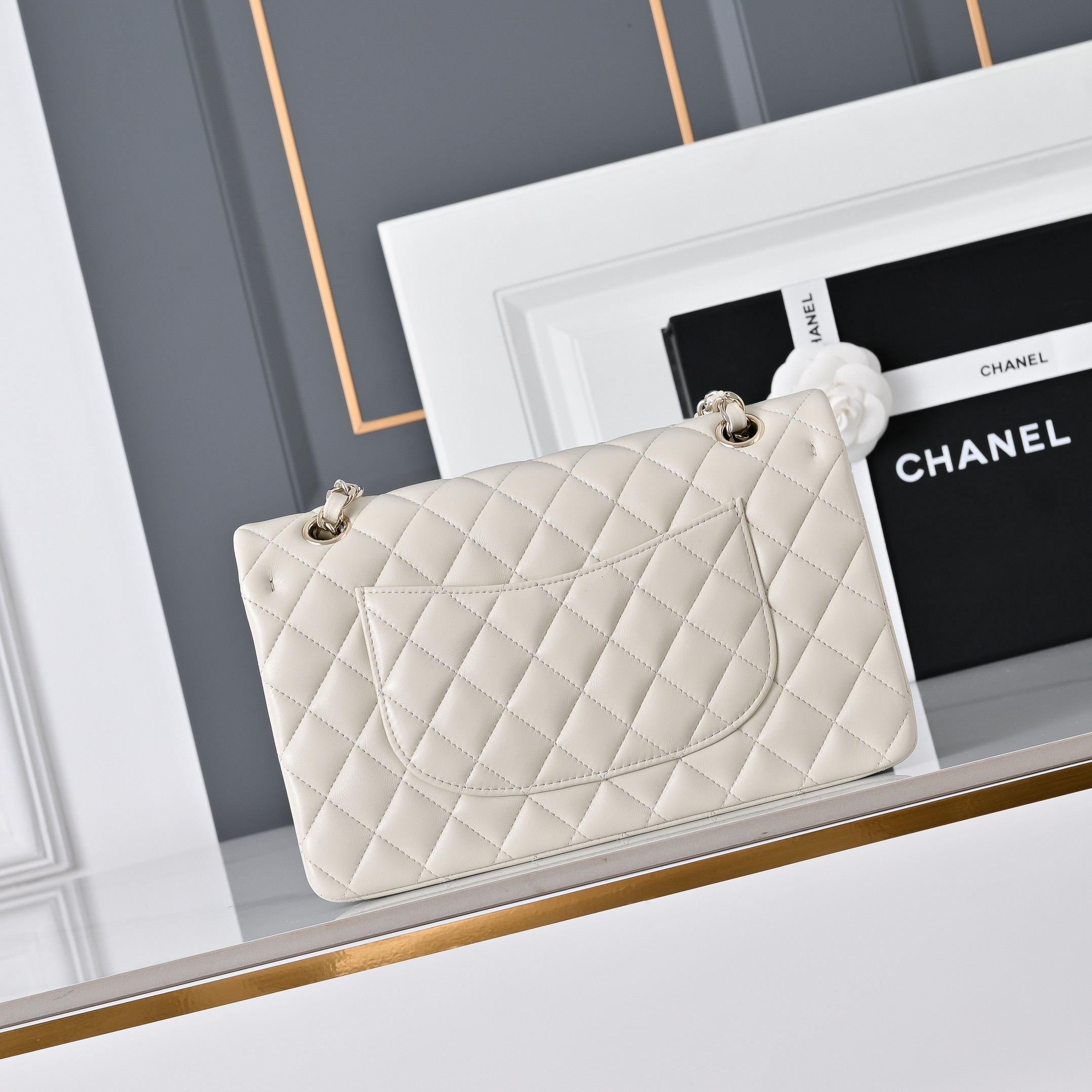 Ch*el classic flap cream light gold hardware a01112 15x25.5x6cm