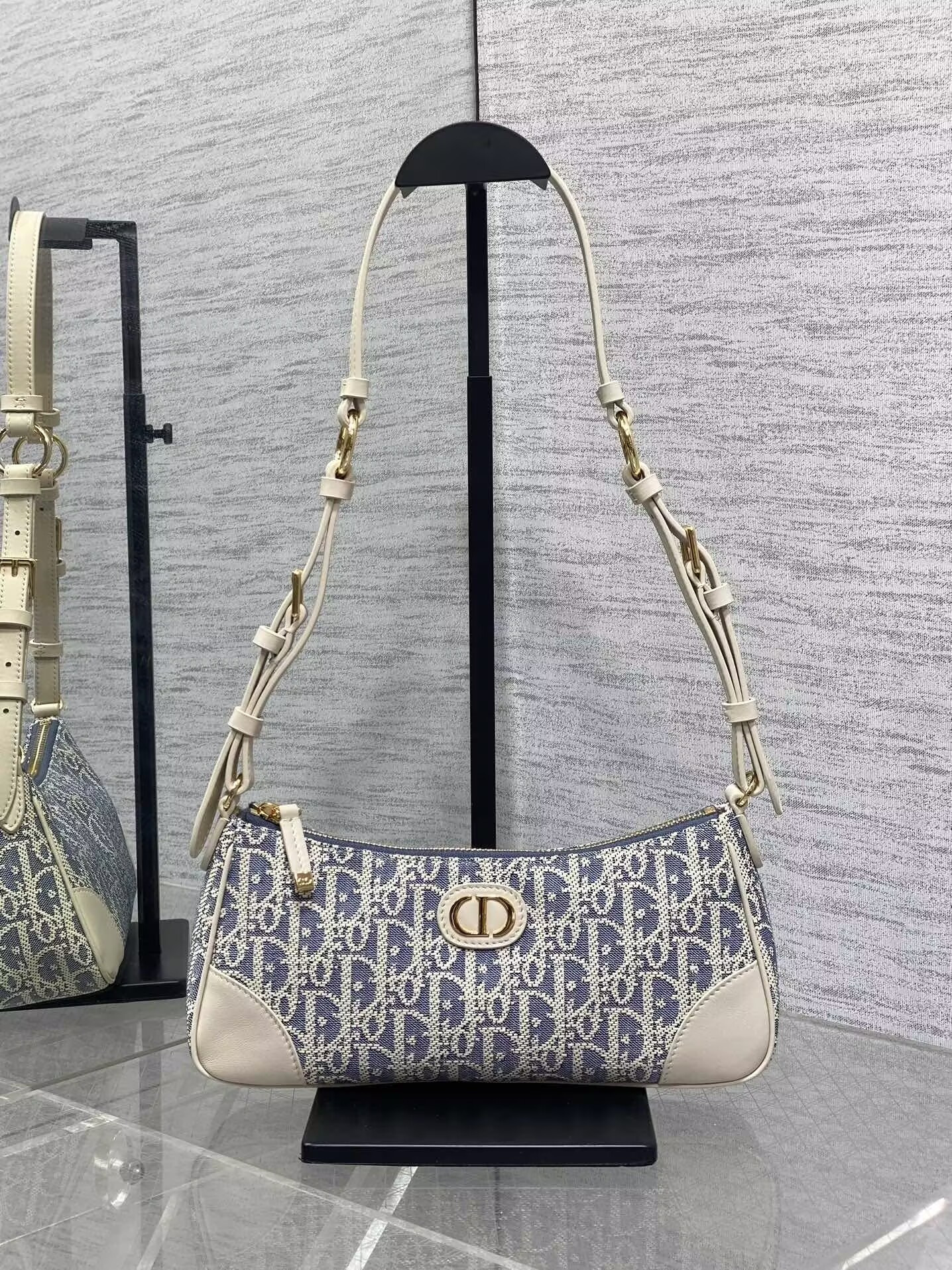D*0r 30 Montaigne Wanderlust Mini Bag Blue D*0r Oblique Chambray with Smooth Calfskin 26x12x7cm