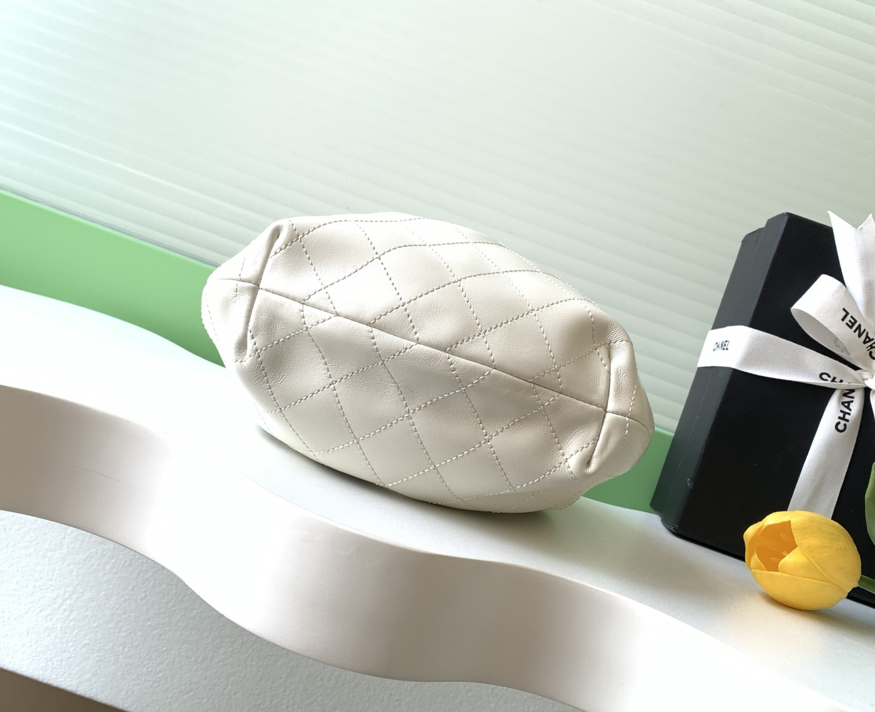Ch*el pouch as6022 16x26(included handle height)x4.5cm