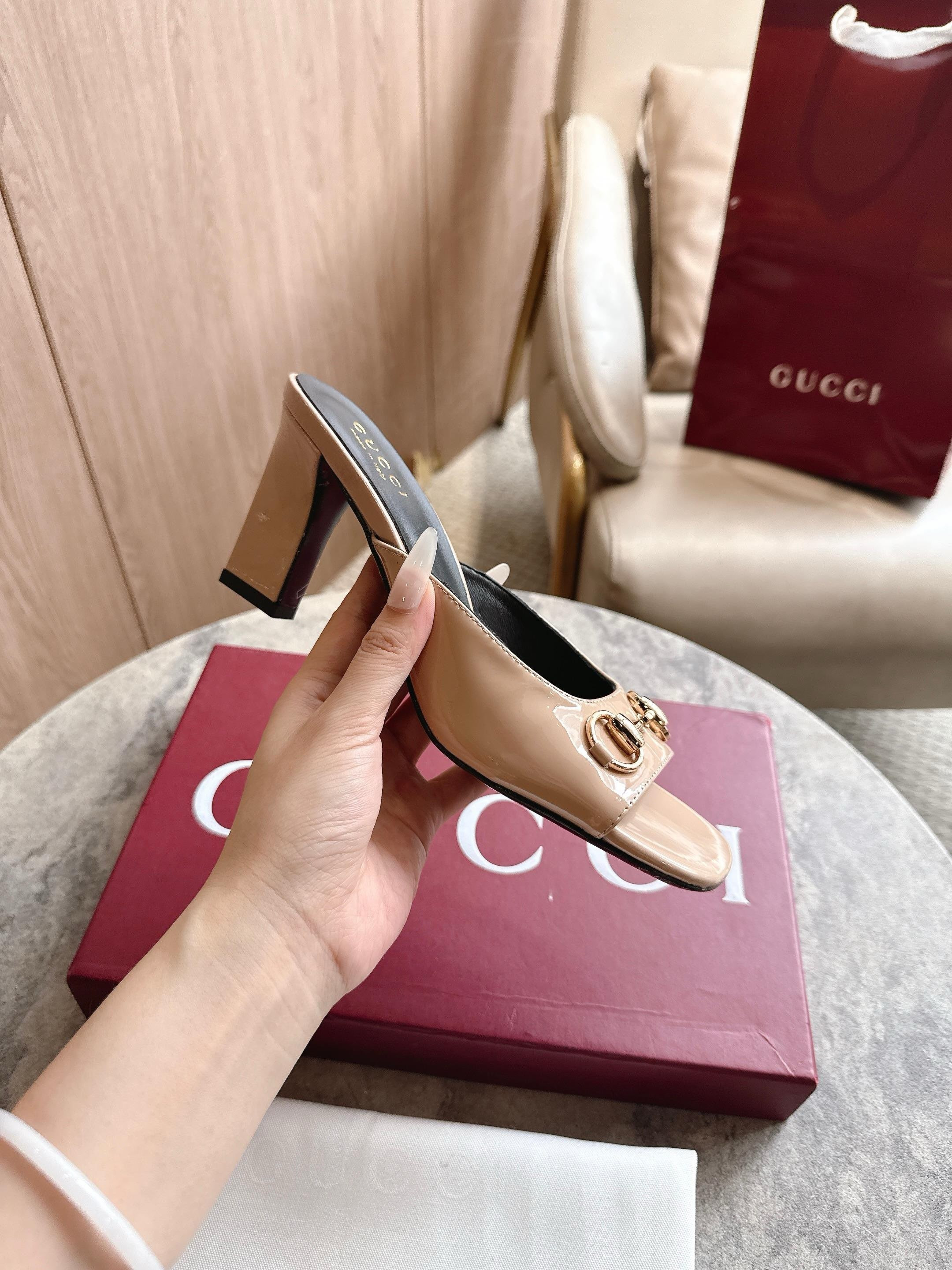ua G*u*i signora sandals