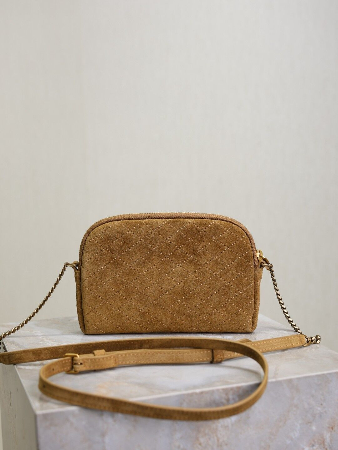 Y*L gaby zipped pouch in suede 18x13x3.5cm