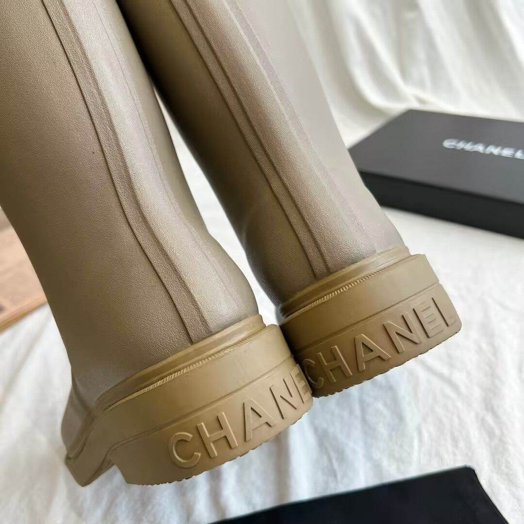ua Ch*el boots