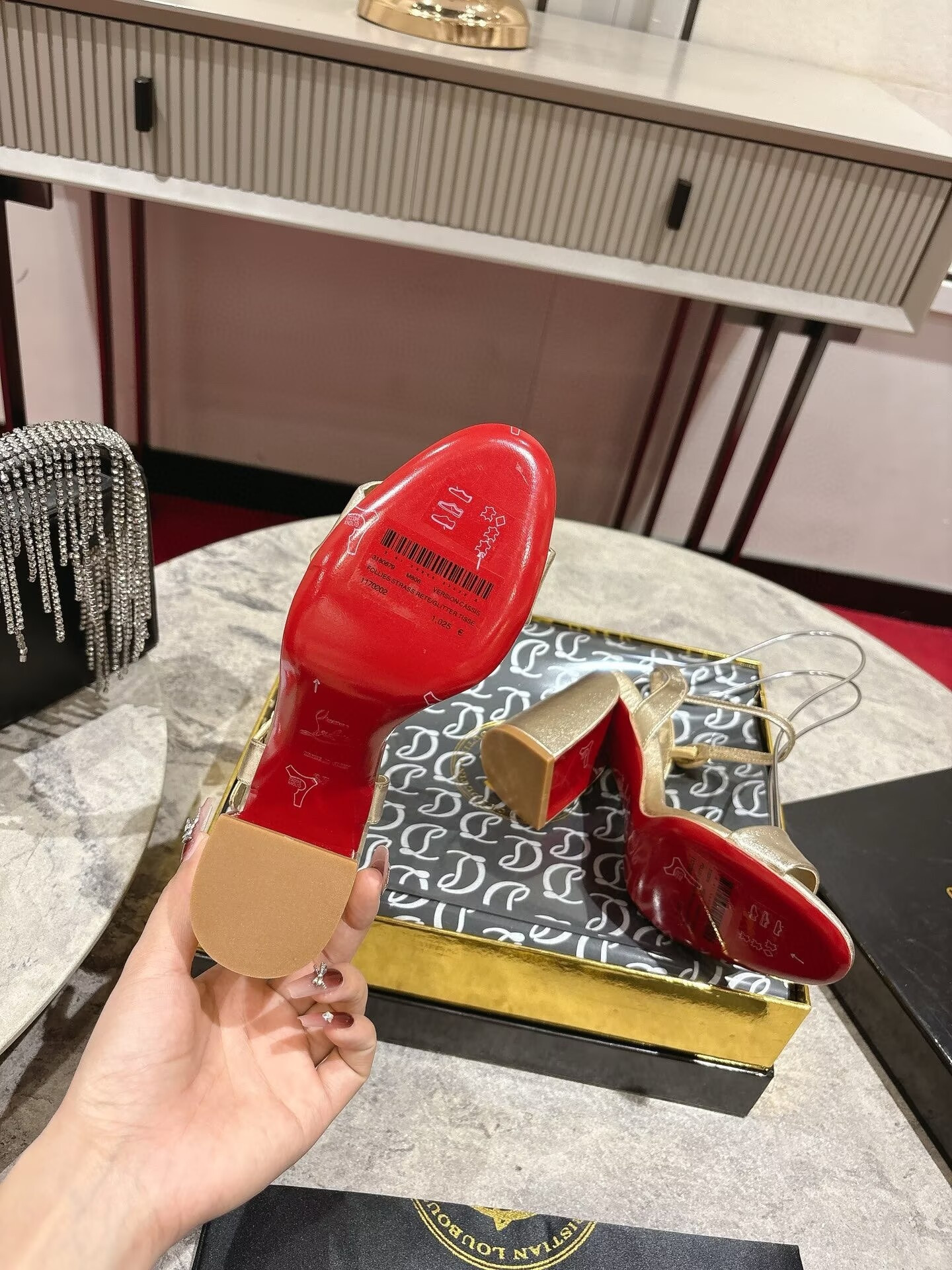 ua ch**an louboutin miss jane leather sandals(cusT0mized, no exchange no return, about 15 days)
