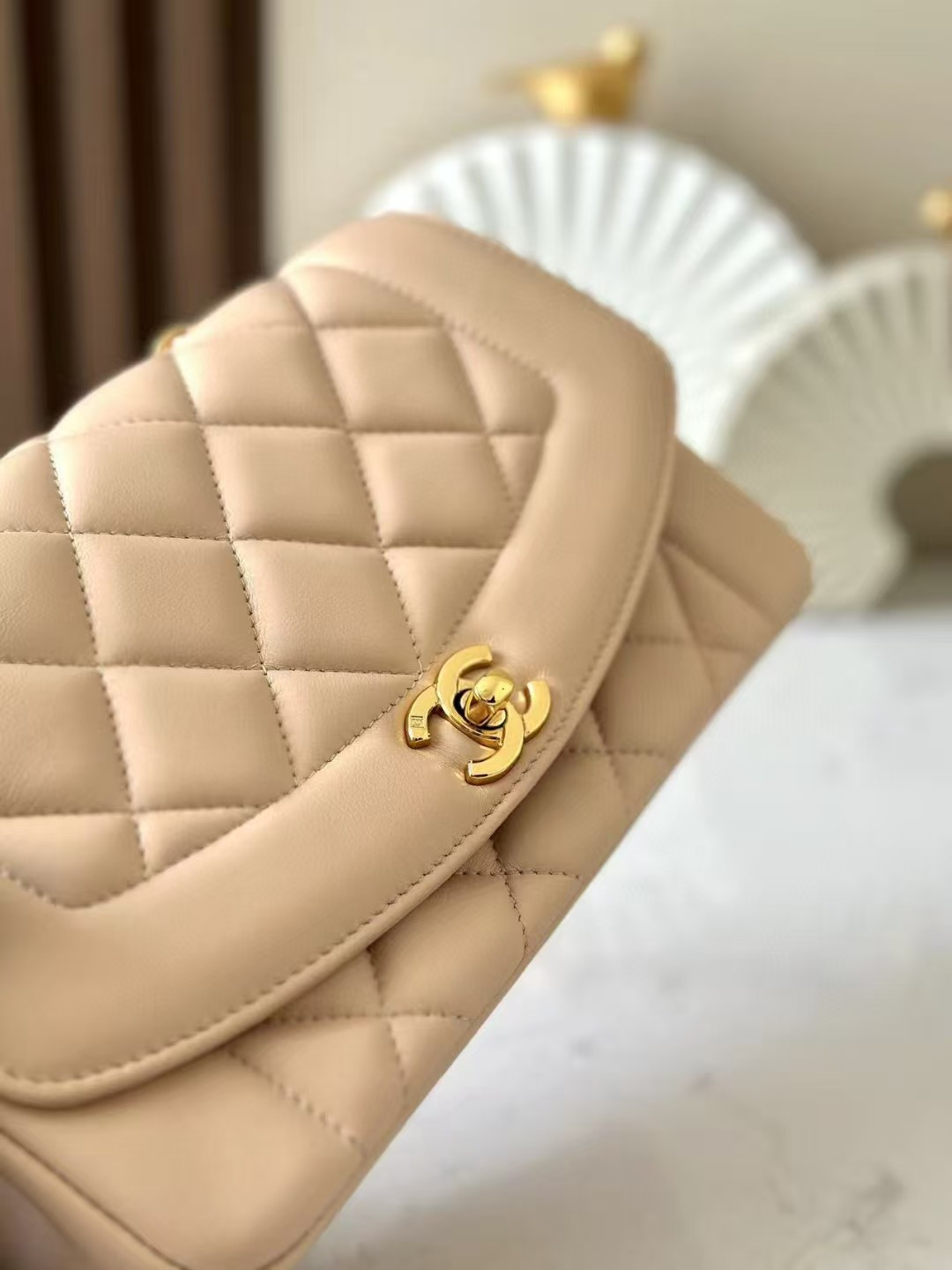 Ch*el Small Diana Flap Bag Lambskin Gold Hardware 22.5x14x7cm
