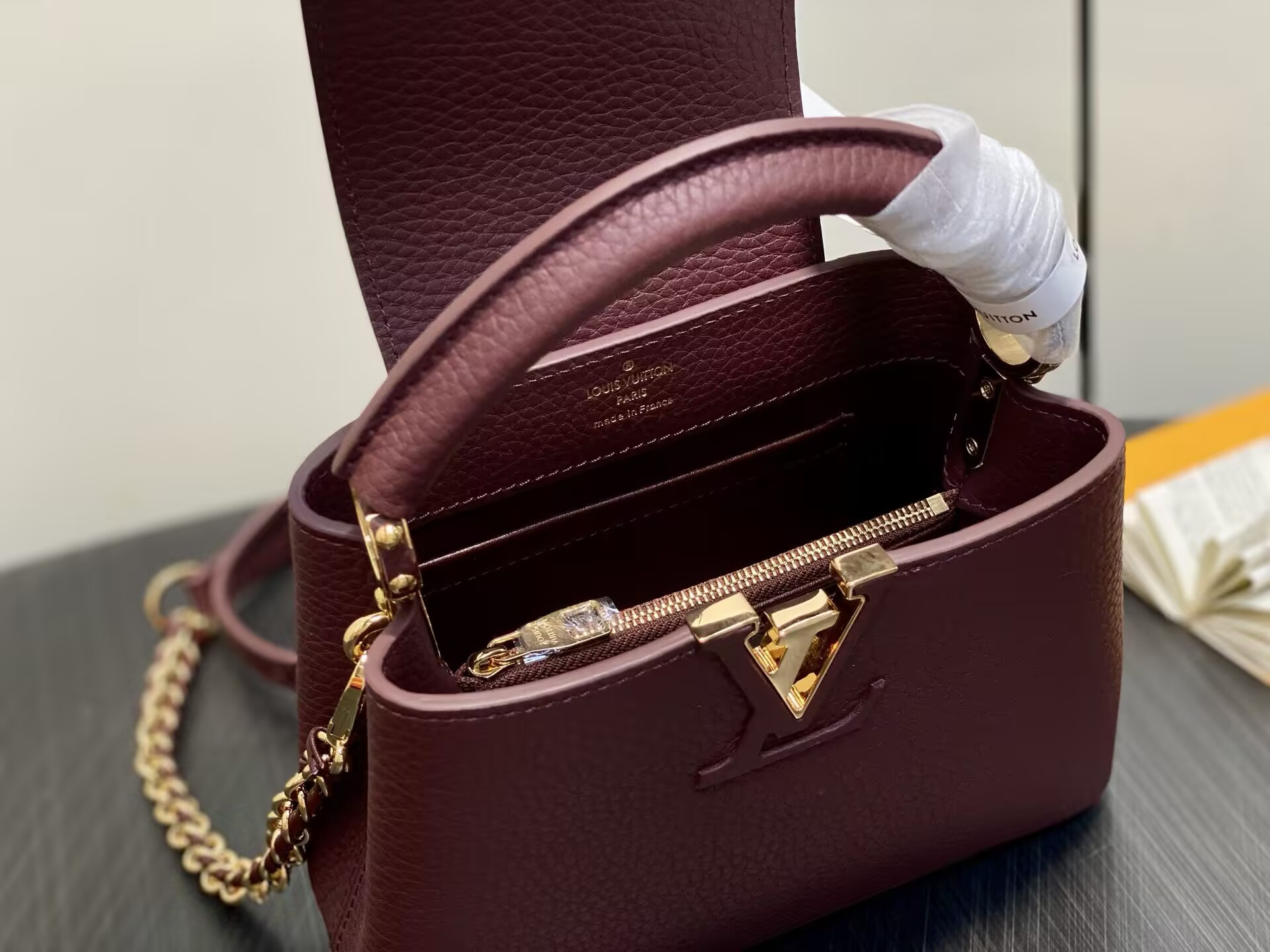 LV Capucines Mini M25893 21x13.6x8cm