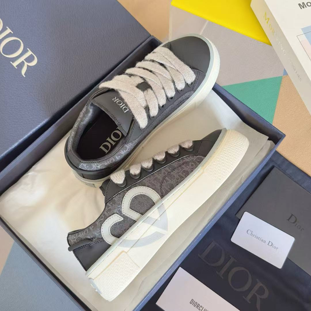 UA D*0r B33 Sneaker