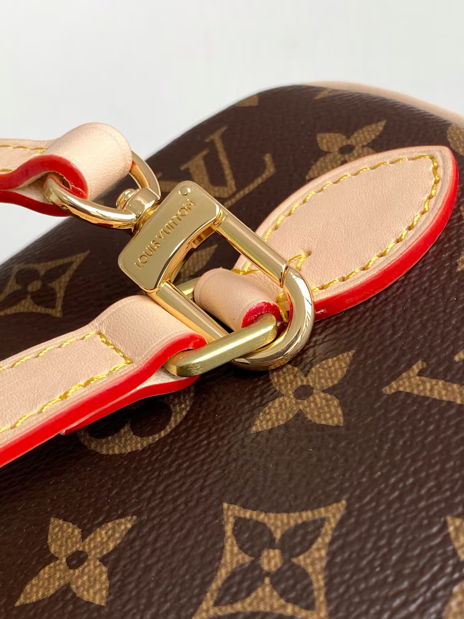LV Nice BB M42265 24x18x14.5cm