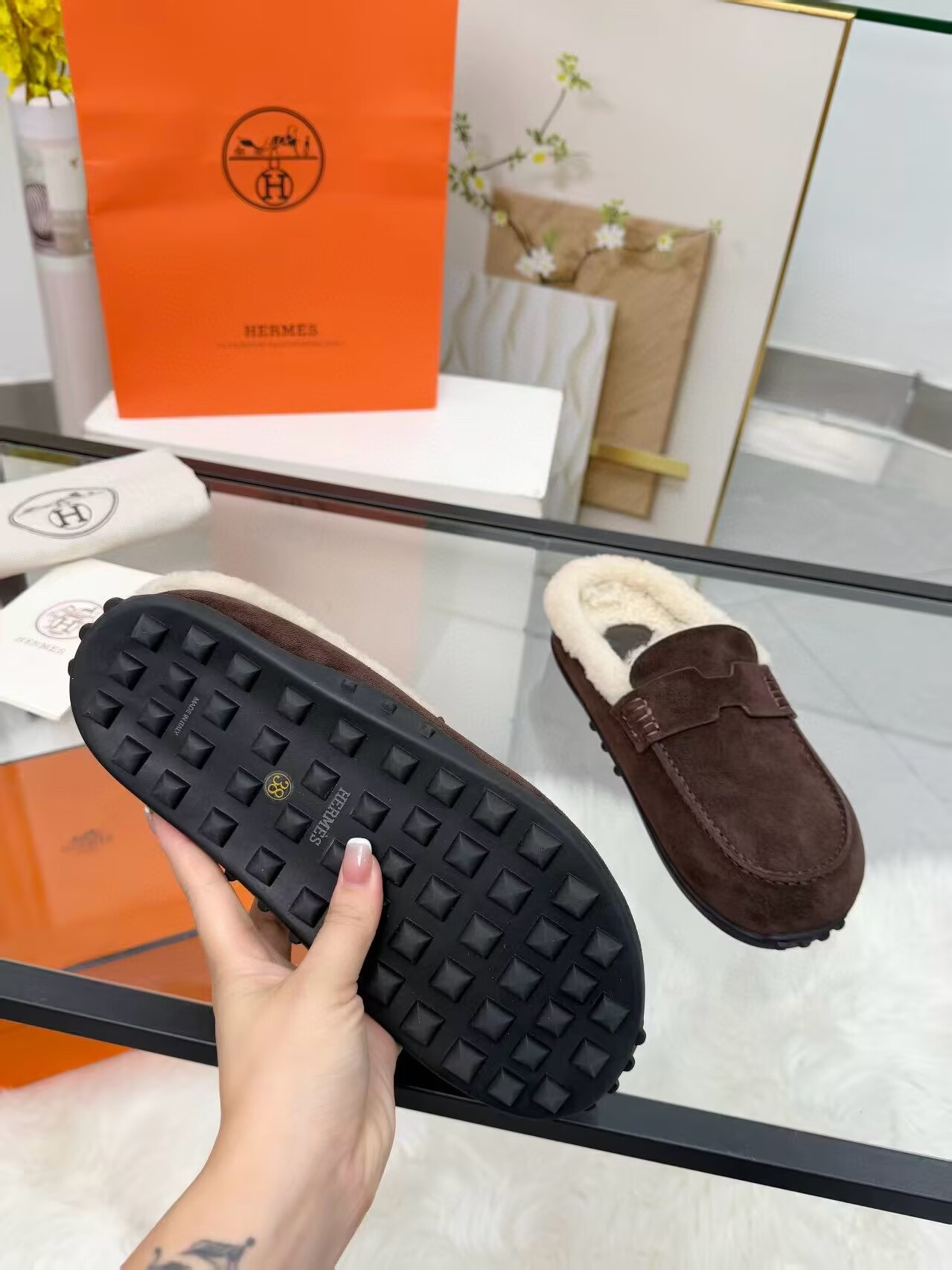 ua H**mes mix mule