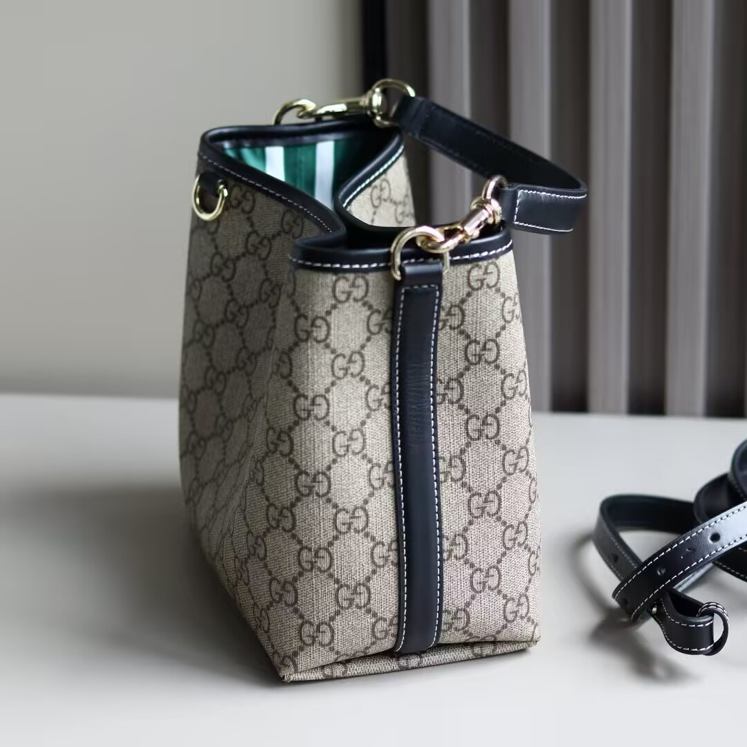 G*u*i gg emblem small bucket bag 19x18x11cm