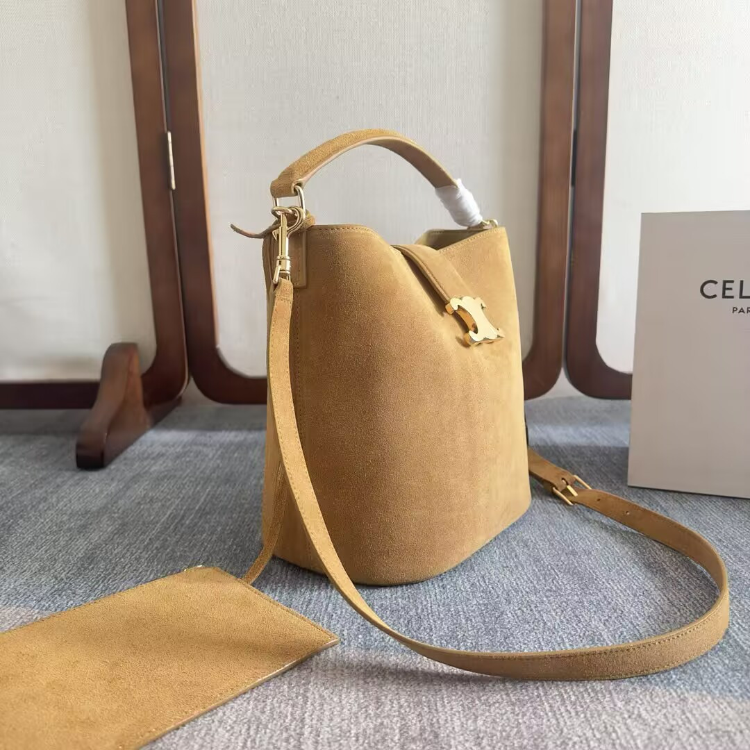 Ce**e medium bucket l0*ise in nubuck calfskin 23.5x24x16cm