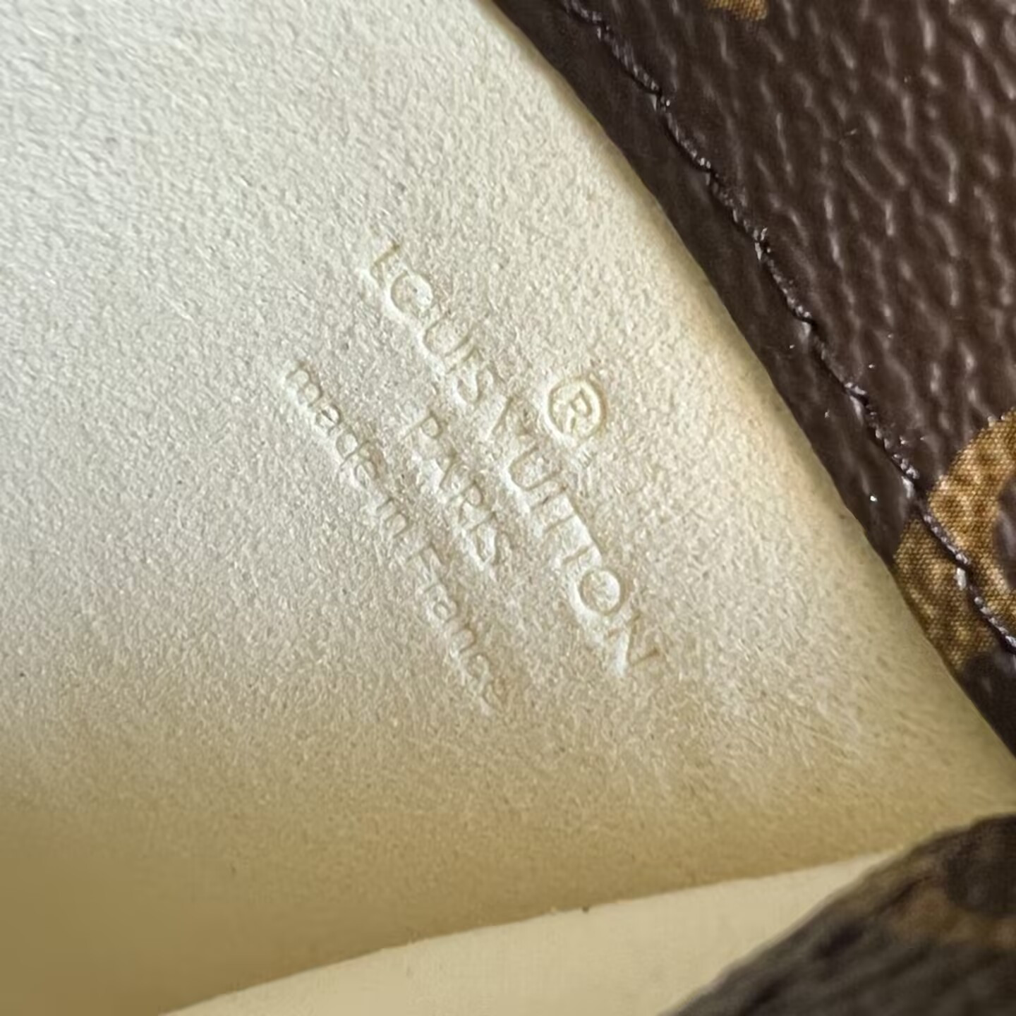 LV Monogram Etui Lunettes eyeglass case M00284 8.5x3x19cm