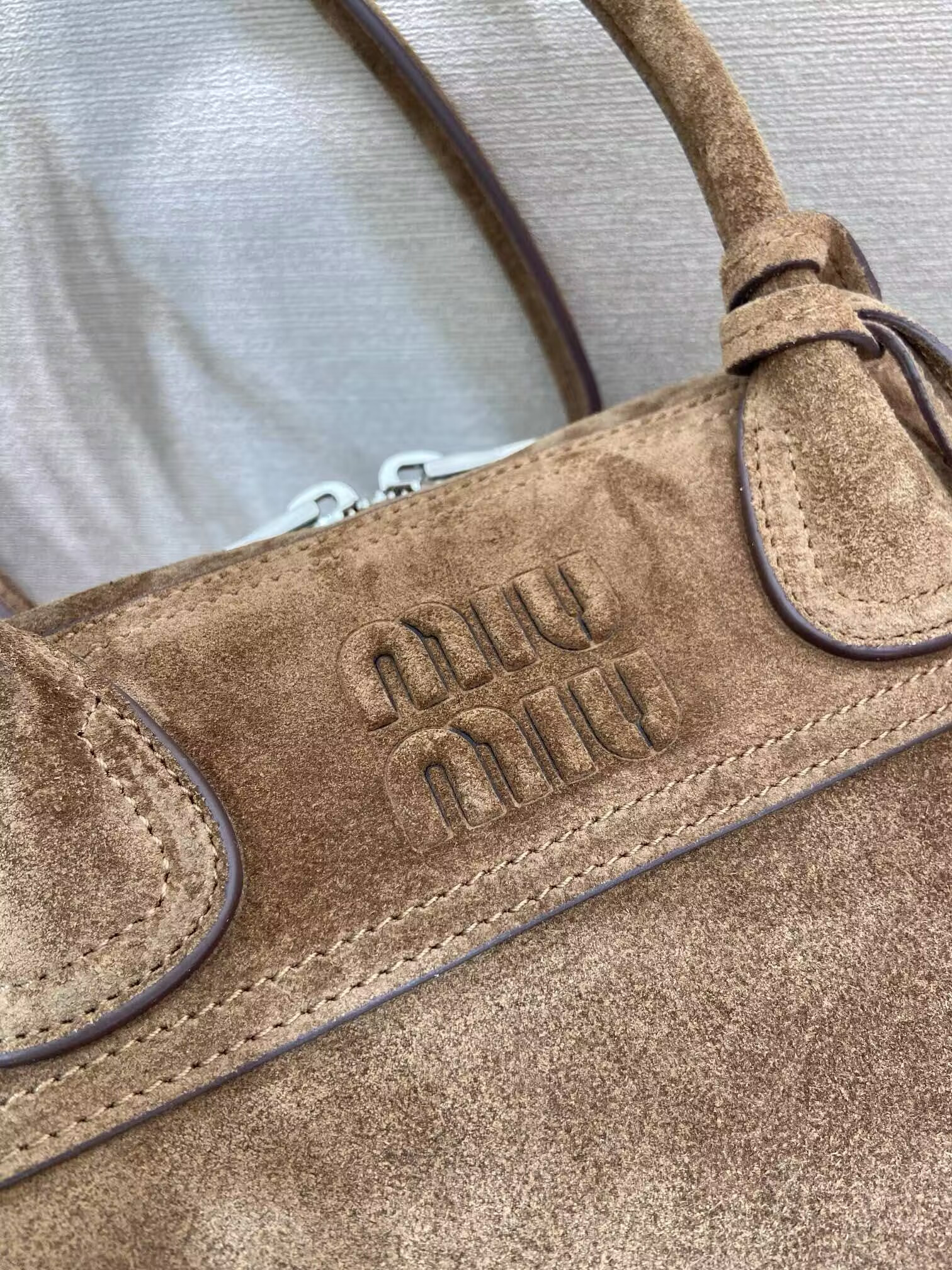 M1v M1v vivant suede bag 32x19.5x11cm