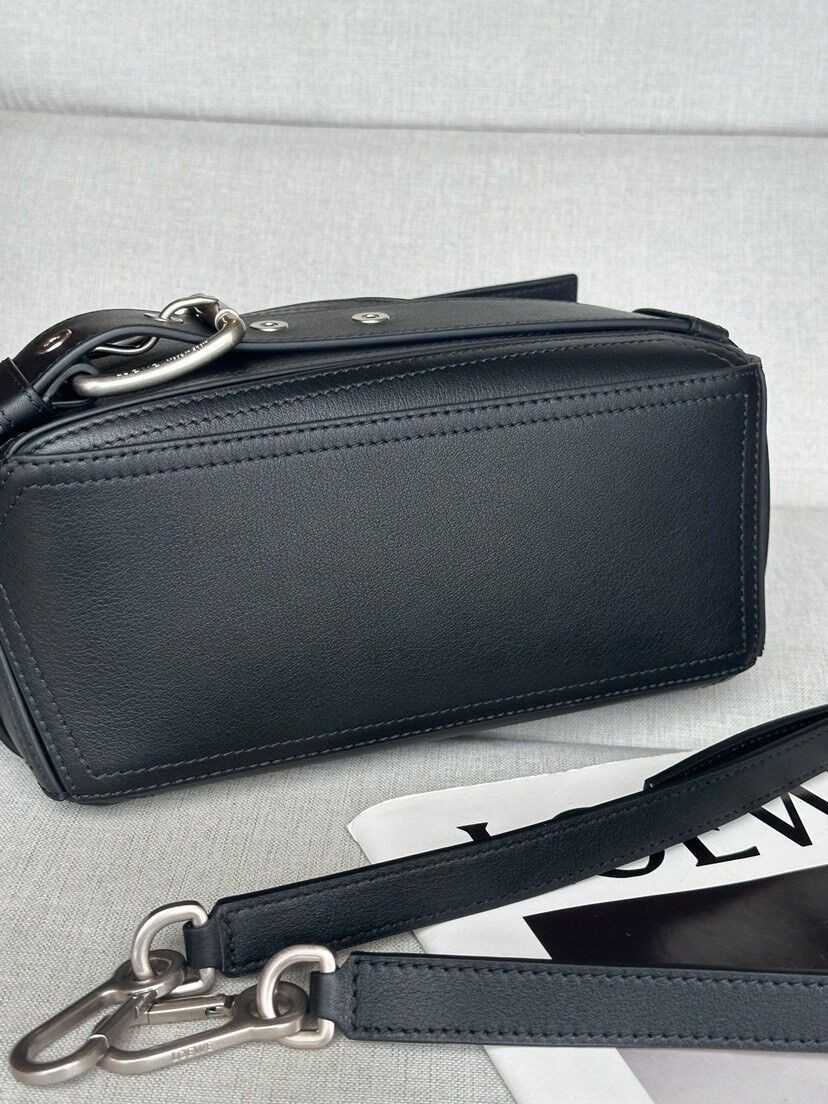 L0ew* small puzzle biker bag in shiny calfskin 16.5x24x10.5cm