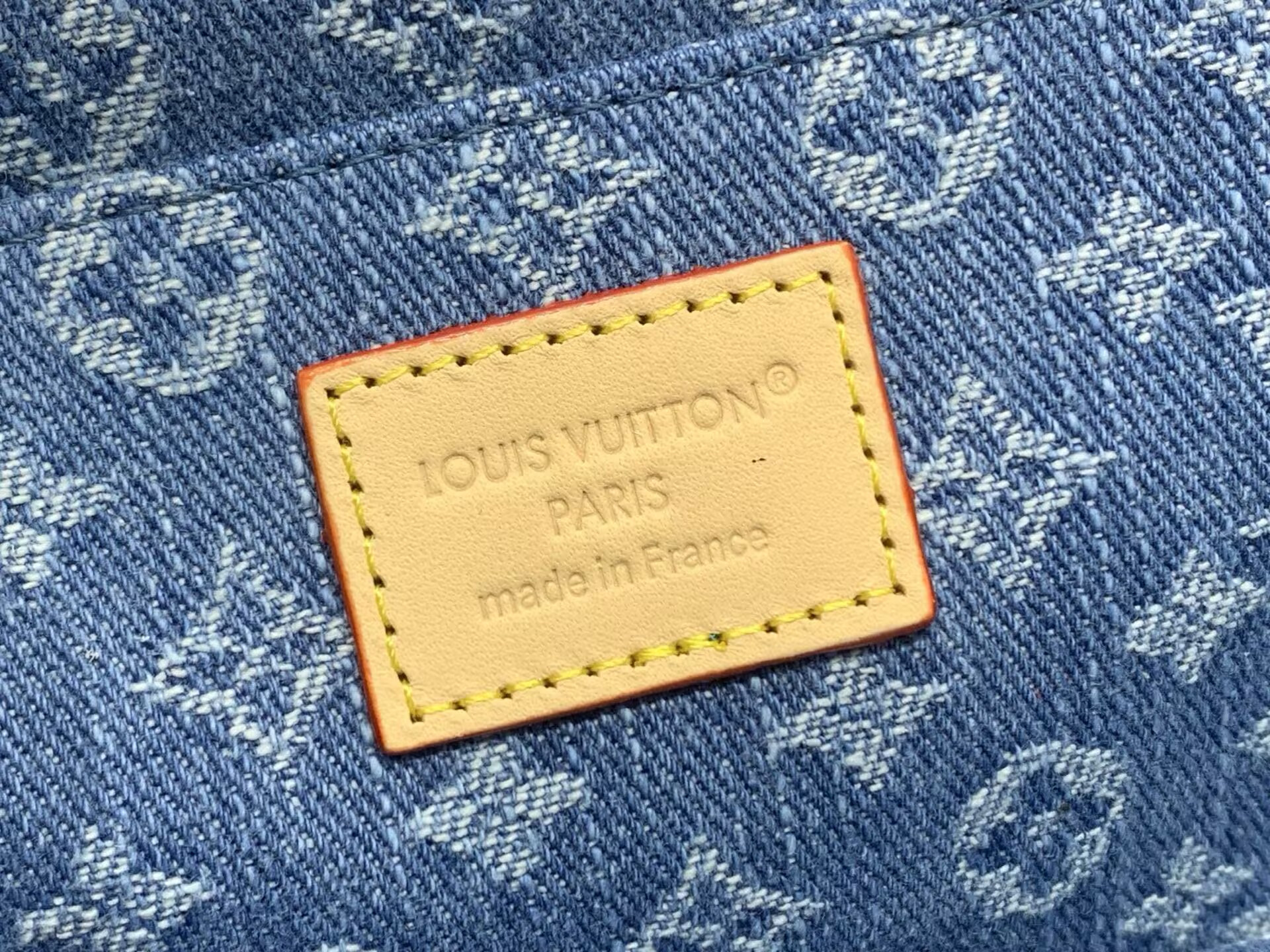 LV Nice Mini M27946 20x13.5x12cm